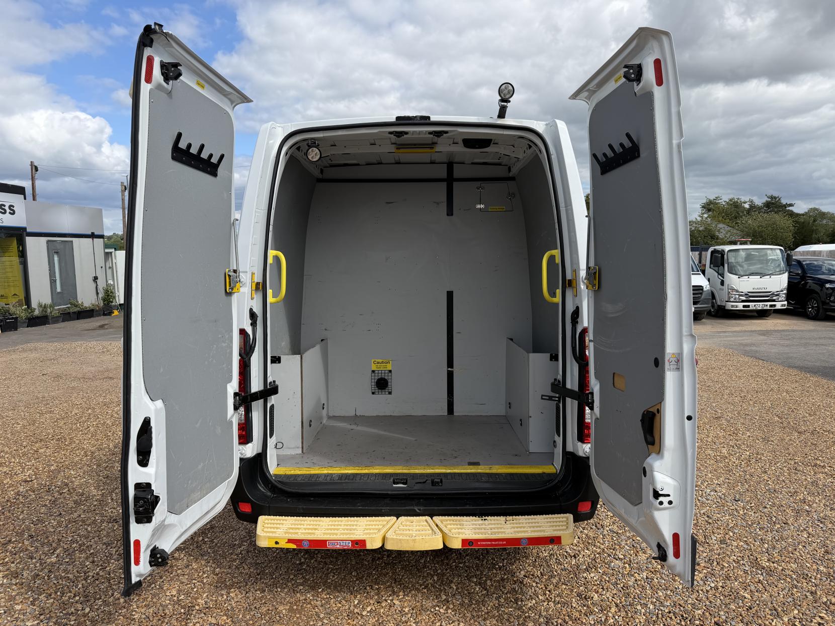 2019 Vauxhall Movano 2.3 CDTi 3500 Panel Van 5dr Diesel Manual FWD L2 H2 Euro 6 (130 ps) - Thumbnail 4