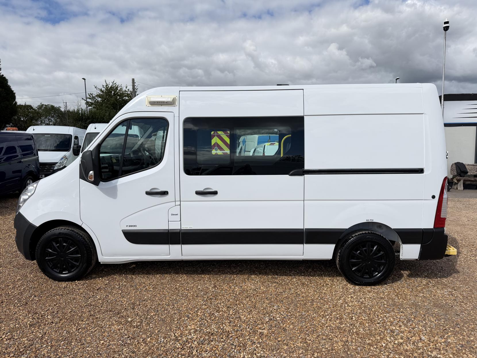 2019 Vauxhall Movano 2.3 CDTi 3500 Panel Van 5dr Diesel Manual FWD L2 H2 Euro 6 (130 ps) - Thumbnail 9