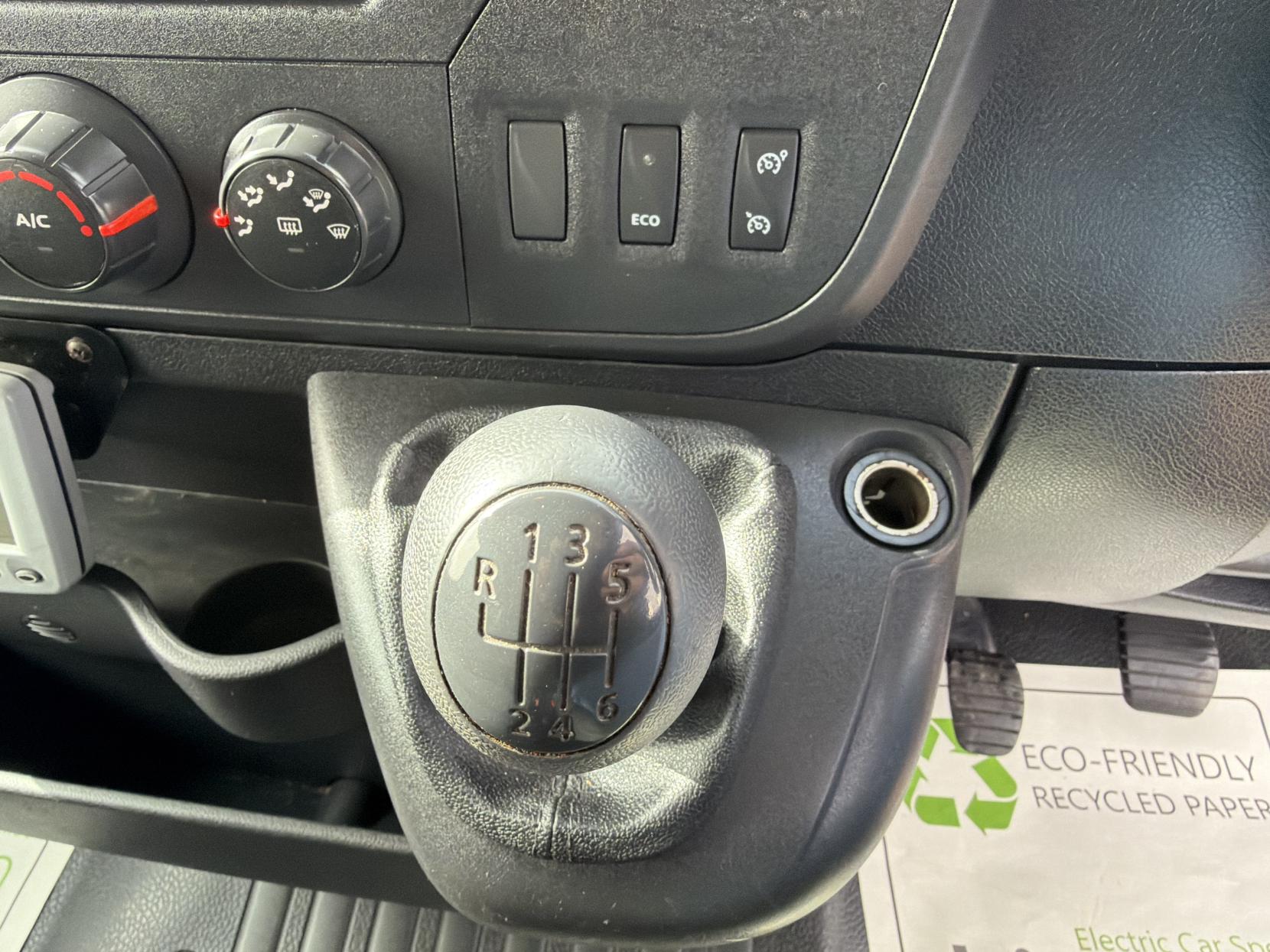 Vauxhall Movano 2.3 CDTi 3500 Panel Van 5dr Diesel Manual FWD L2 H2 Euro 6 (130 ps)