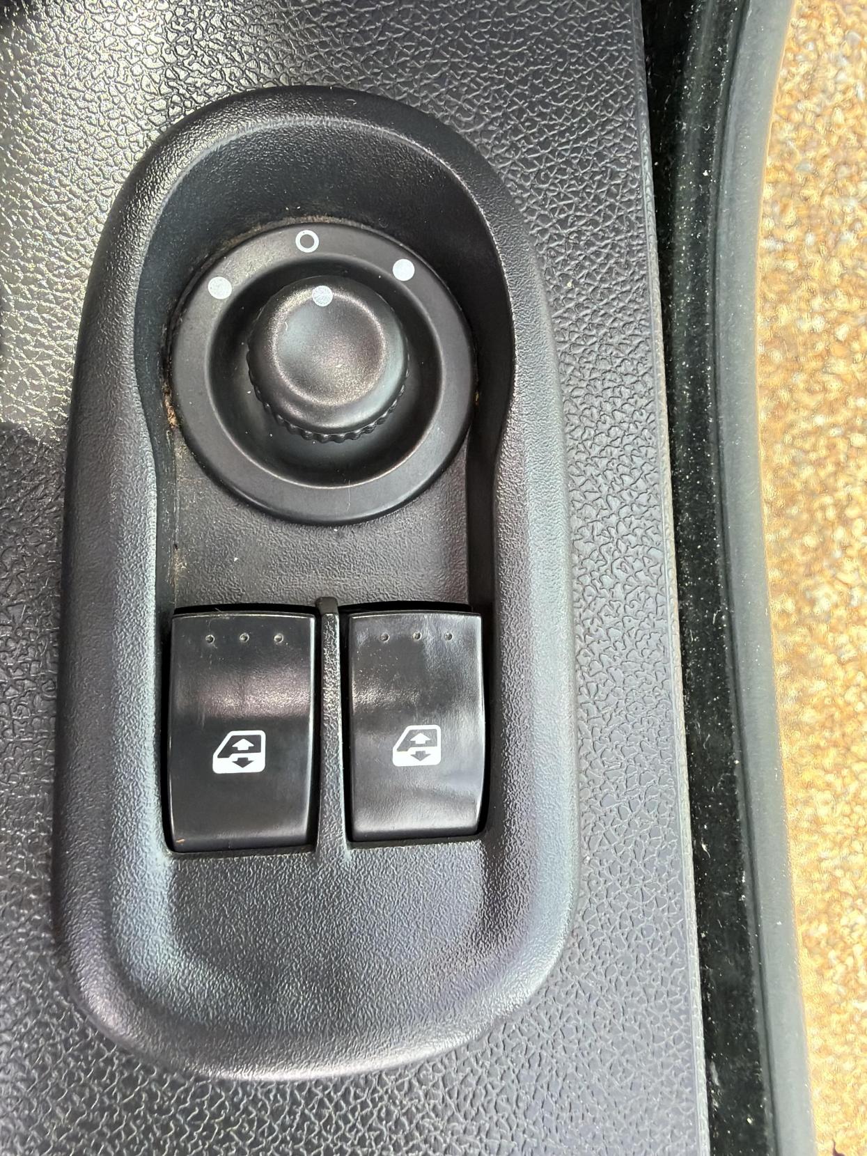 Vauxhall Movano 2.3 CDTi 3500 Panel Van 5dr Diesel Manual FWD L2 H2 Euro 6 (130 ps)