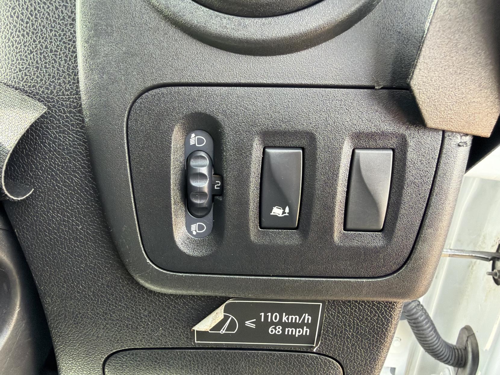 Vauxhall Movano 2.3 CDTi 3500 Panel Van 5dr Diesel Manual FWD L2 H2 Euro 6 (130 ps)