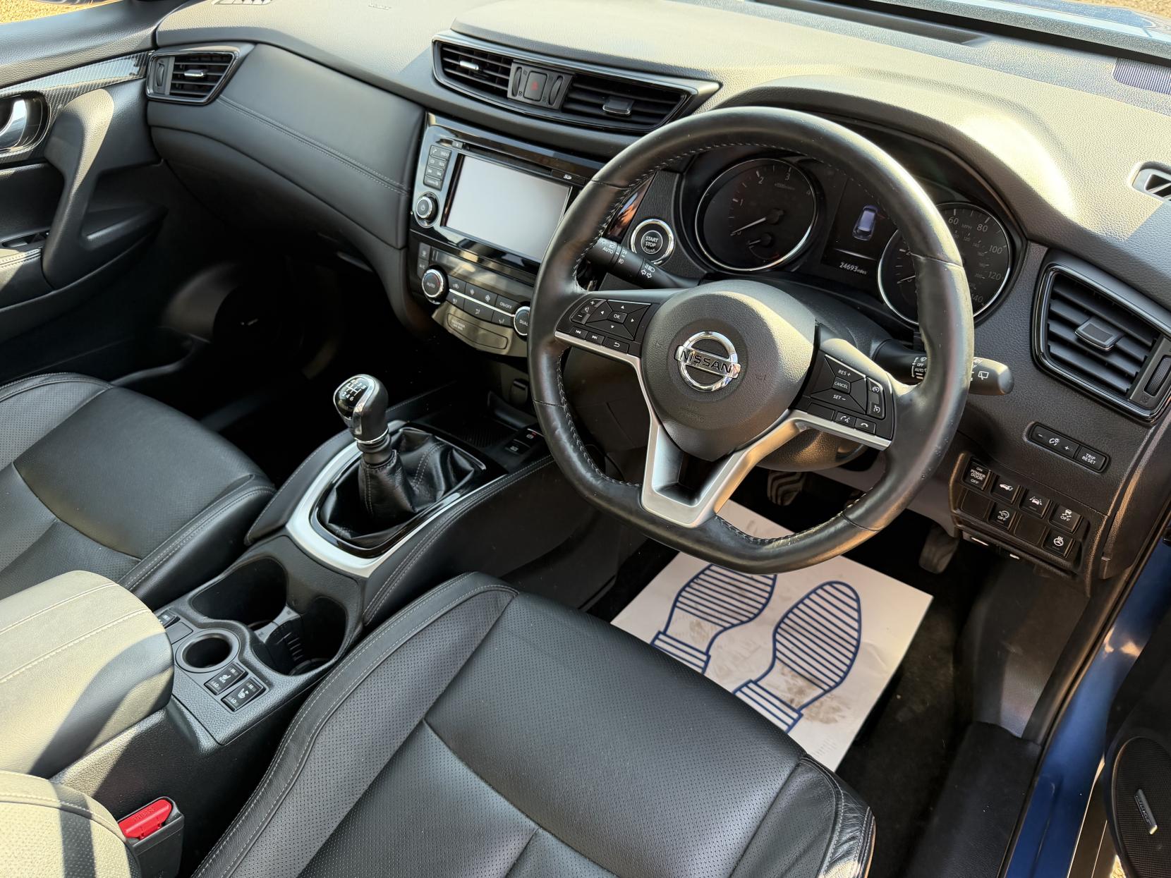 2020 Nissan X-Trail 1.7 dCi Tekna SUV 5dr Diesel Manual Euro 6 (s/s) (150 ps) - Thumbnail 2