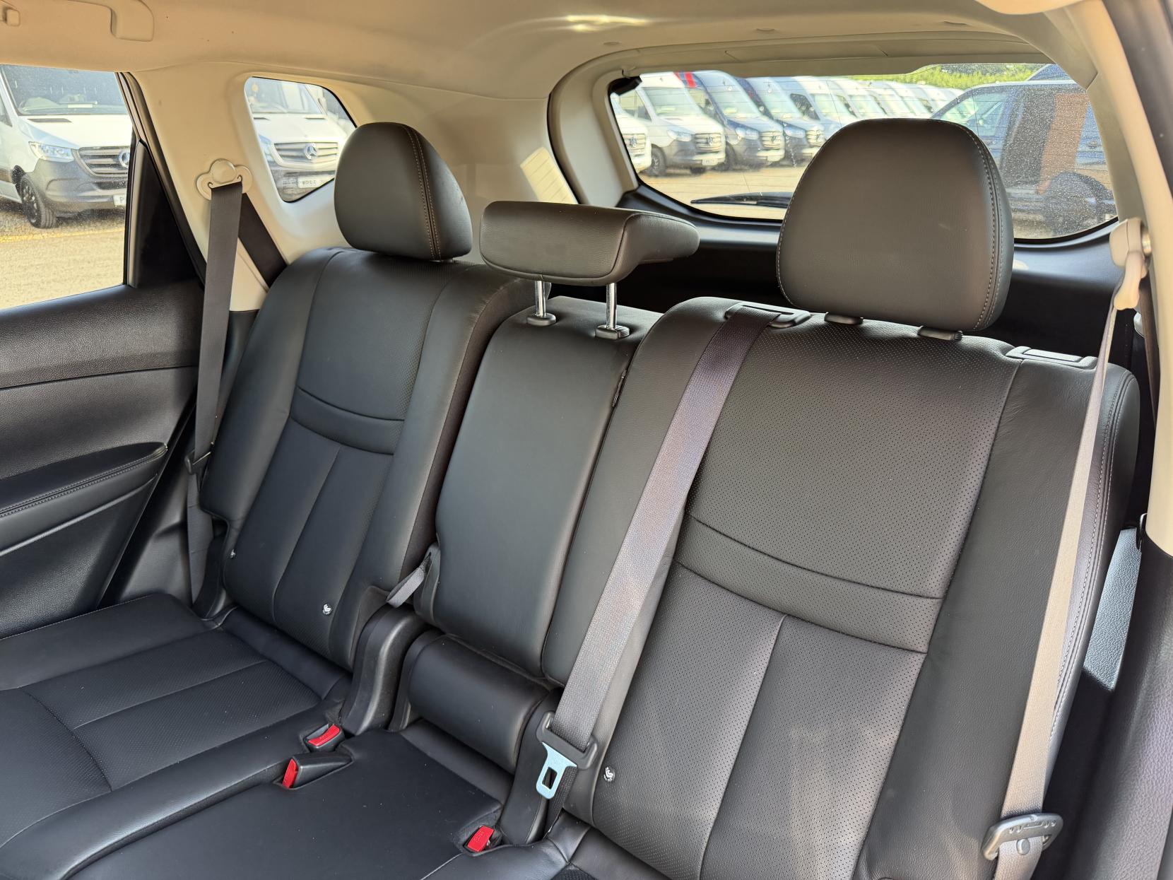 2020 Nissan X-Trail 1.7 dCi Tekna SUV 5dr Diesel Manual Euro 6 (s/s) (150 ps) - Thumbnail 23
