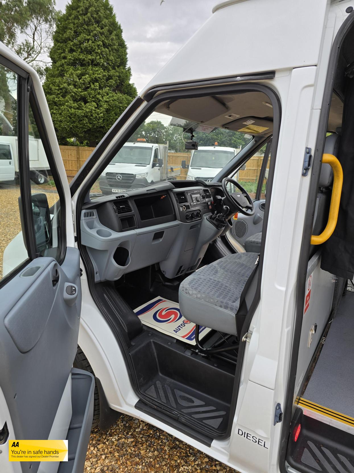 Ford Transit 2.4 TDCi 350 Duratorq Panel Van 3dr Diesel Manual RWD L3 H3 (98 bhp)