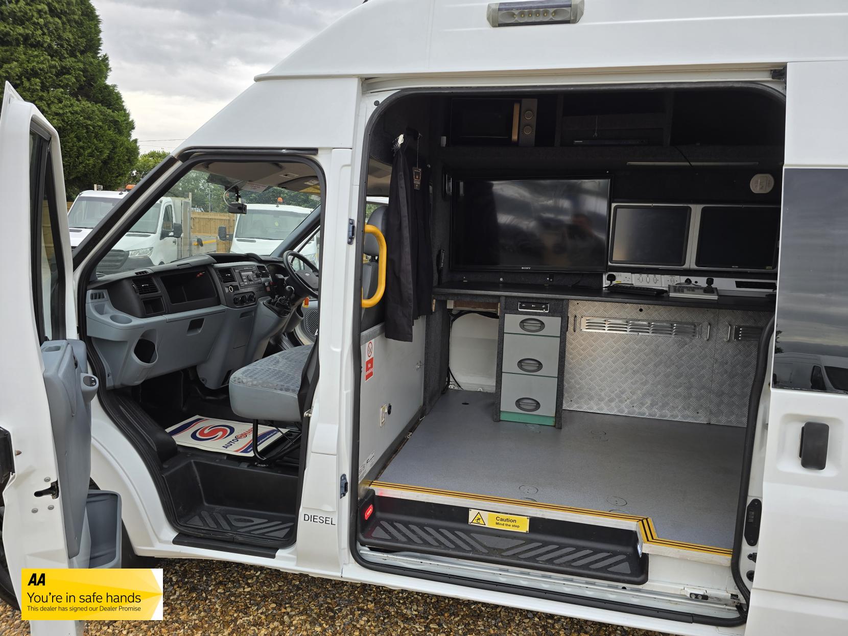 Ford Transit 2.4 TDCi 350 Duratorq Panel Van 3dr Diesel Manual RWD L3 H3 (98 bhp)