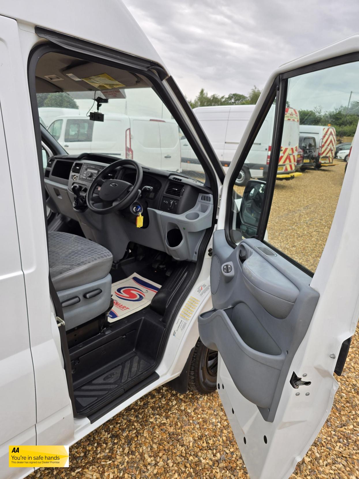 Ford Transit 2.4 TDCi 350 Duratorq Panel Van 3dr Diesel Manual RWD L3 H3 (98 bhp)