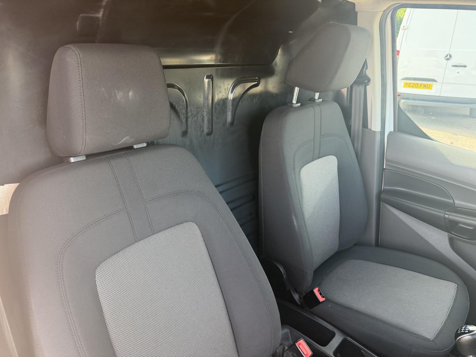 2019 Ford Transit Connect 1.5 220 EcoBlue Leader Panel Van 5dr Diesel Manual L1 Euro 6 (s/s) (100 ps) - Thumbnail 15