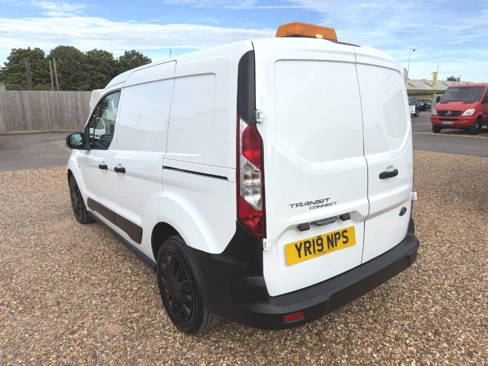 2019 Ford Transit Connect 1.5 220 EcoBlue Leader Panel Van 5dr Diesel Manual L1 Euro 6 (s/s) (100 ps) - Thumbnail 8