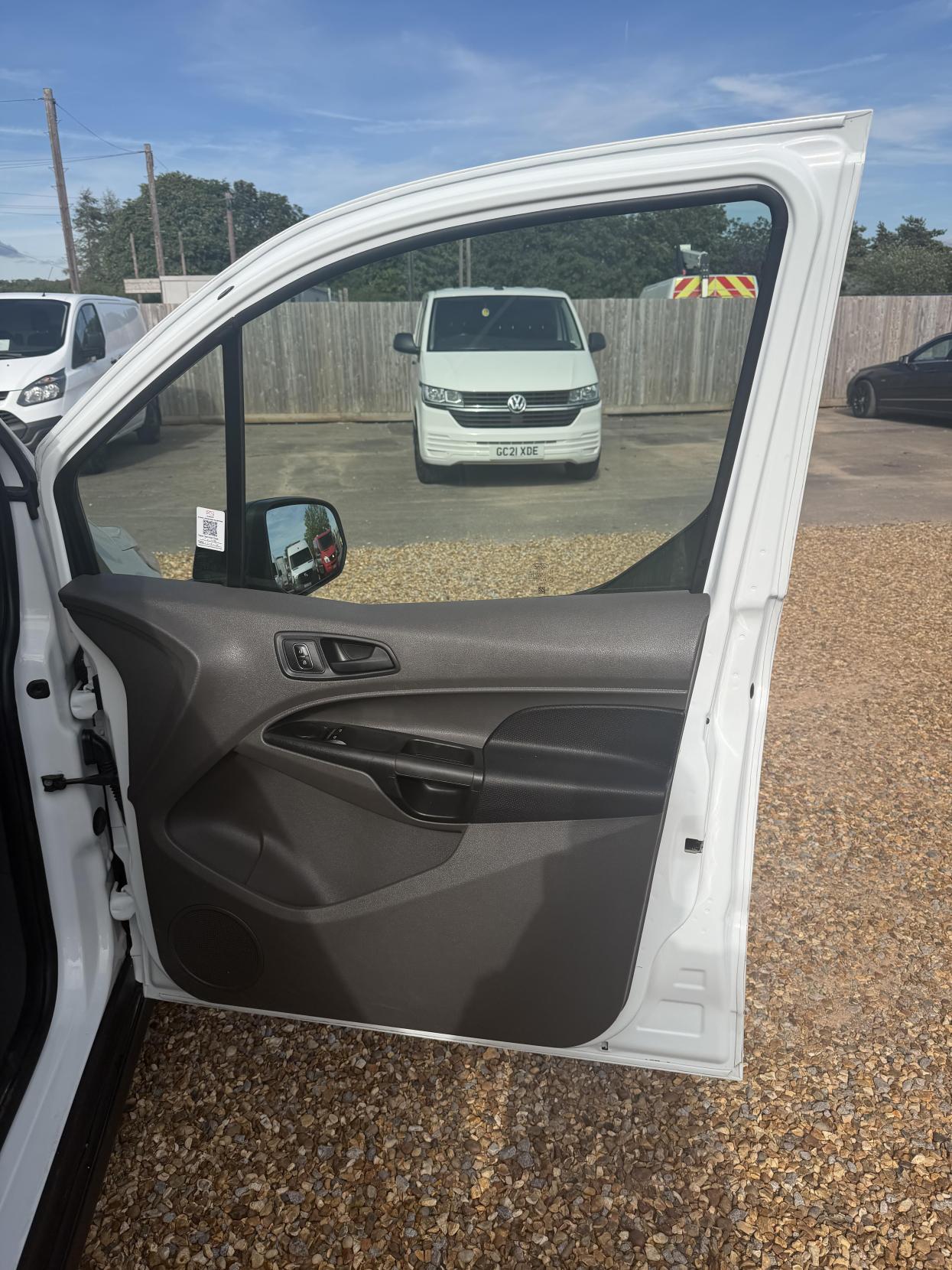 2019 Ford Transit Connect 1.5 220 EcoBlue Leader Panel Van 5dr Diesel Manual L1 Euro 6 (s/s) (100 ps) - Thumbnail 13