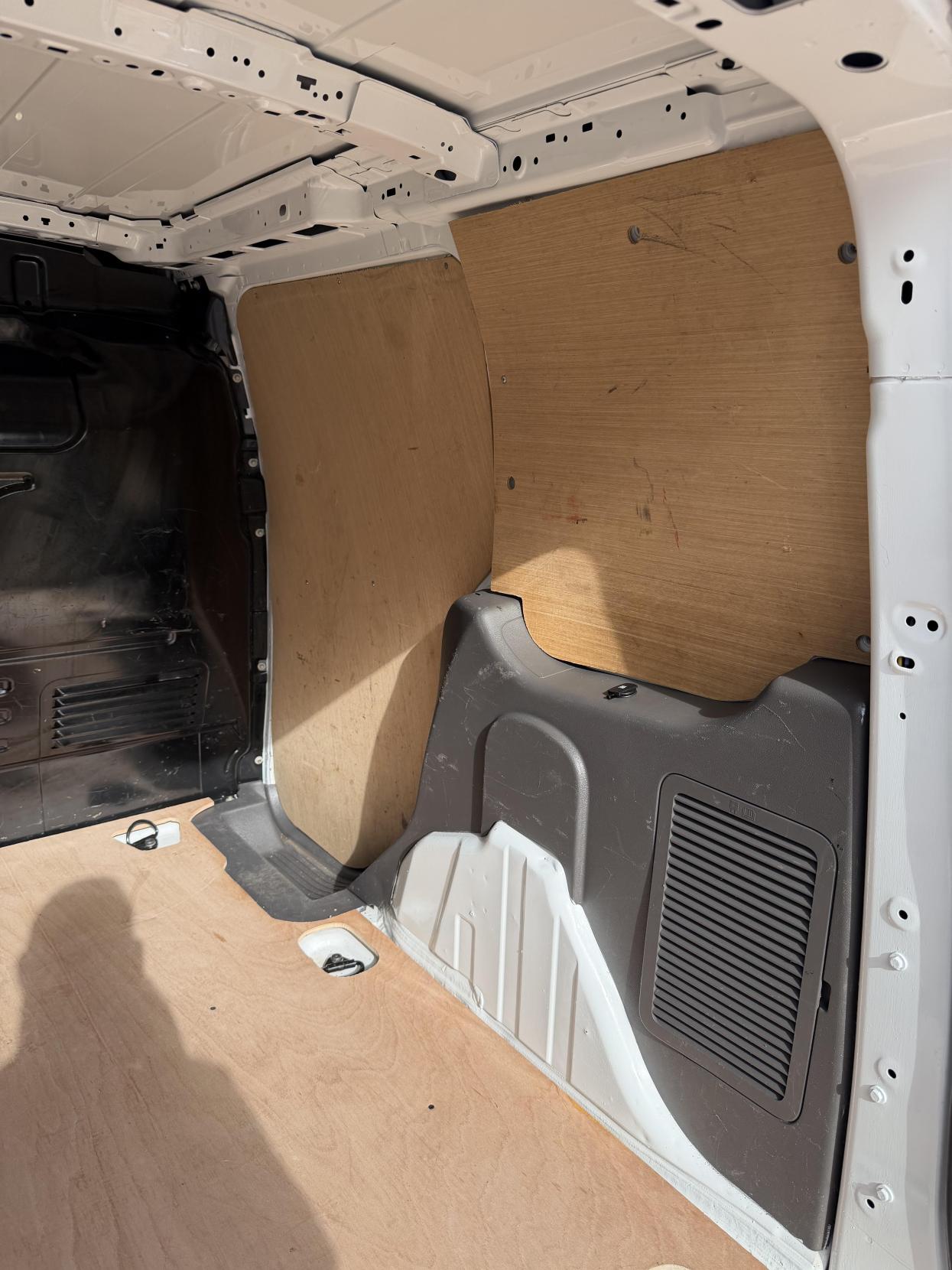 2019 Ford Transit Connect 1.5 220 EcoBlue Leader Panel Van 5dr Diesel Manual L1 Euro 6 (s/s) (100 ps) - Thumbnail 26