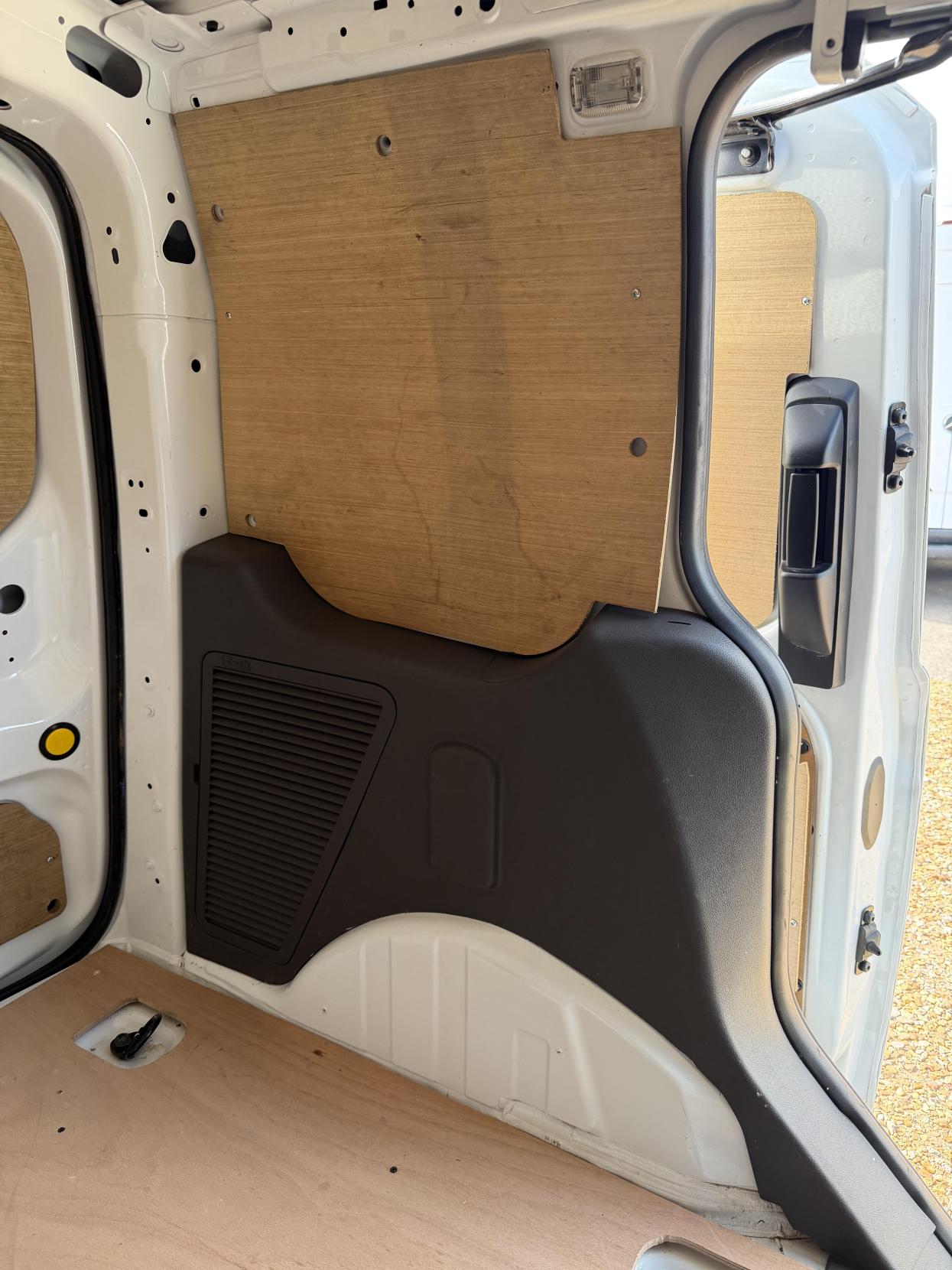 2019 Ford Transit Connect 1.5 220 EcoBlue Leader Panel Van 5dr Diesel Manual L1 Euro 6 (s/s) (100 ps) - Thumbnail 21