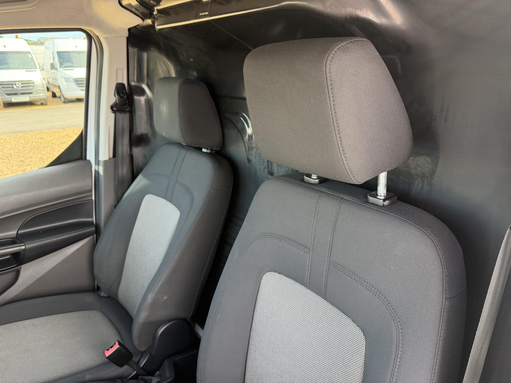 2019 Ford Transit Connect 1.5 220 EcoBlue Leader Panel Van 5dr Diesel Manual L1 Euro 6 (s/s) (100 ps) - Thumbnail 14