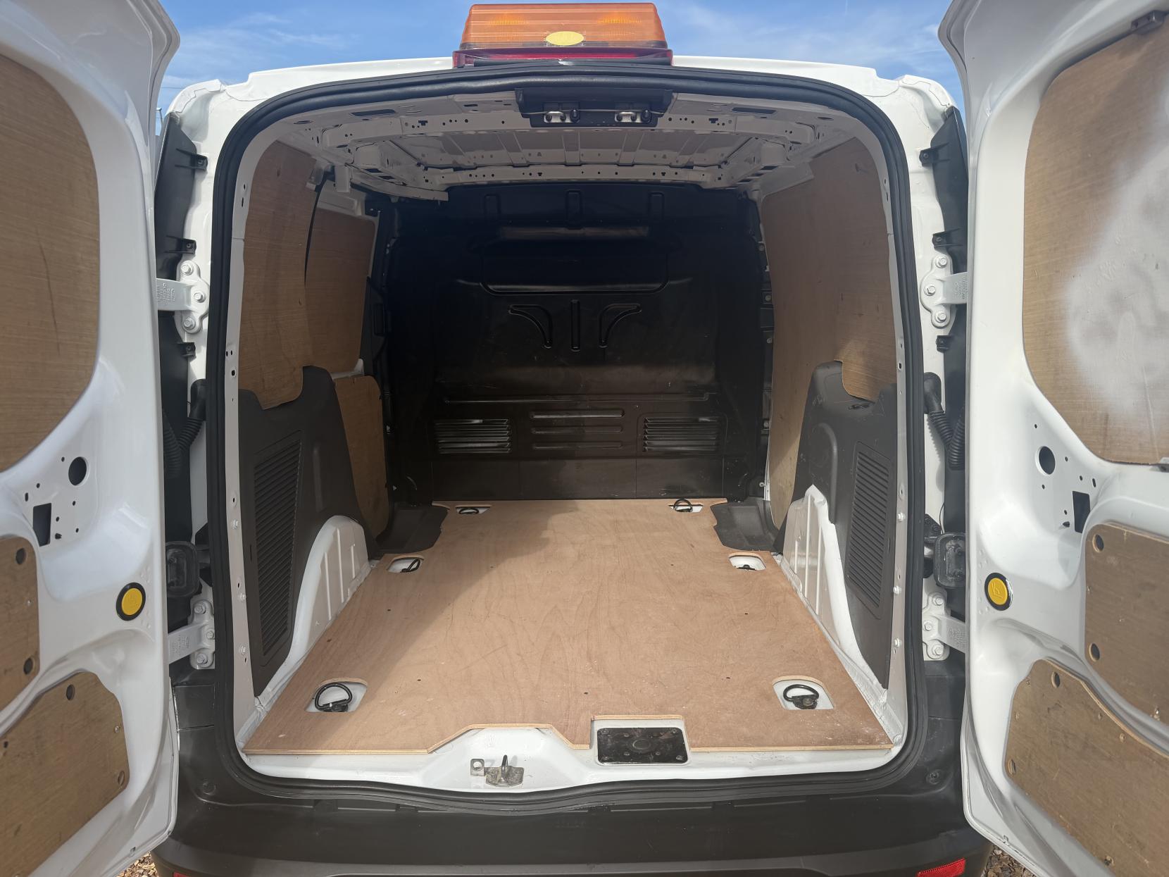 2019 Ford Transit Connect 1.5 220 EcoBlue Leader Panel Van 5dr Diesel Manual L1 Euro 6 (s/s) (100 ps) - Thumbnail 3