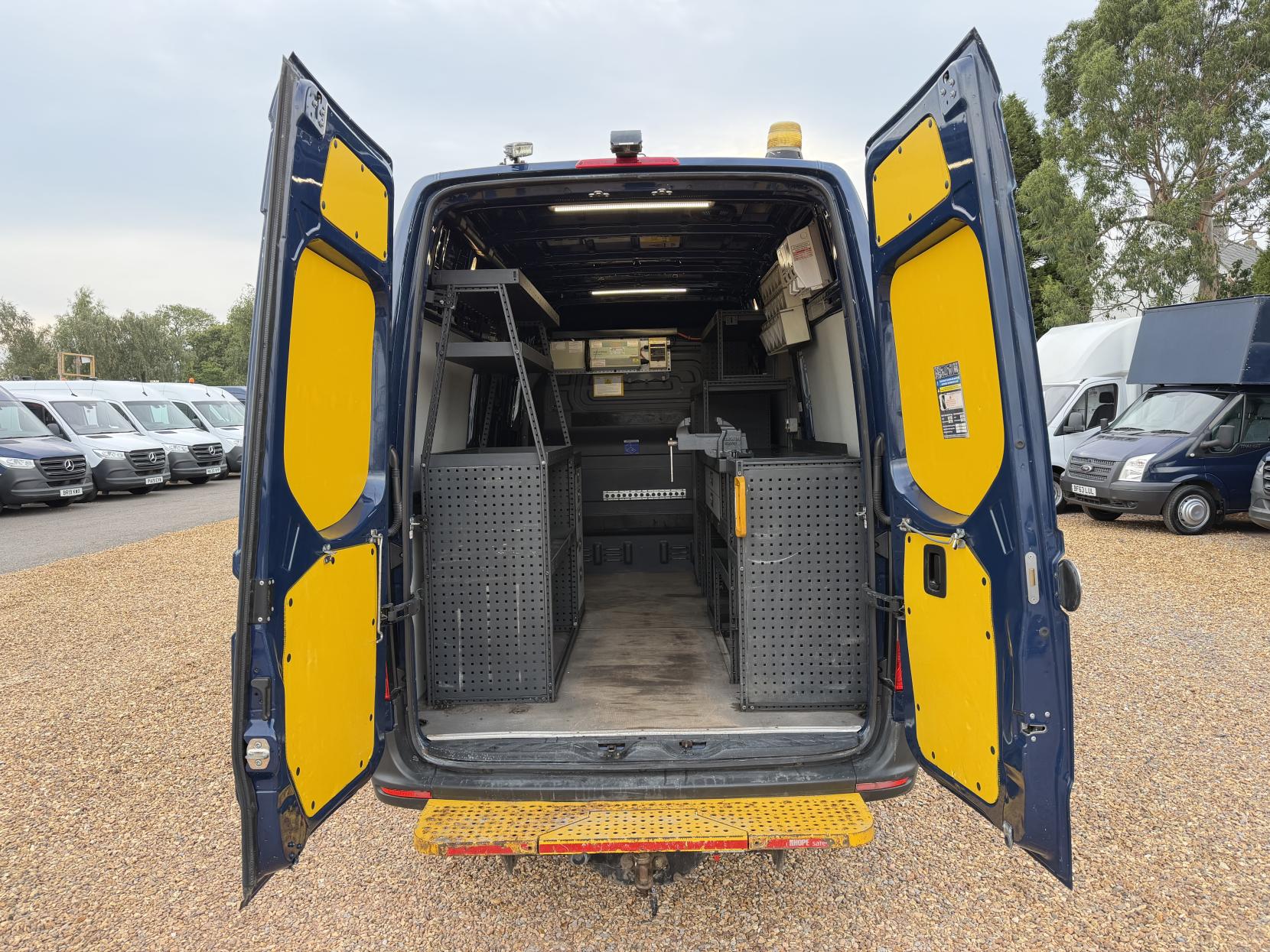 2019 Mercedes-Benz Sprinter 2.1 314 CDI Panel Van 5dr Diesel Manual RWD L2 H2 Euro 6 (s/s) (143 ps) - Thumbnail 3