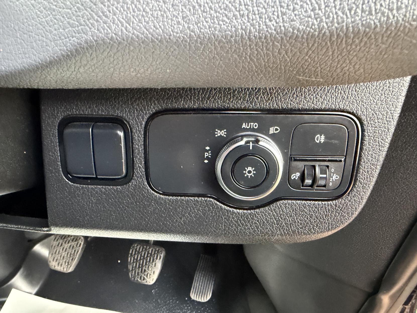 2019 Mercedes-Benz Sprinter 2.1 314 CDI Panel Van 5dr Diesel Manual RWD L2 H2 Euro 6 (s/s) (143 ps) - Thumbnail 26