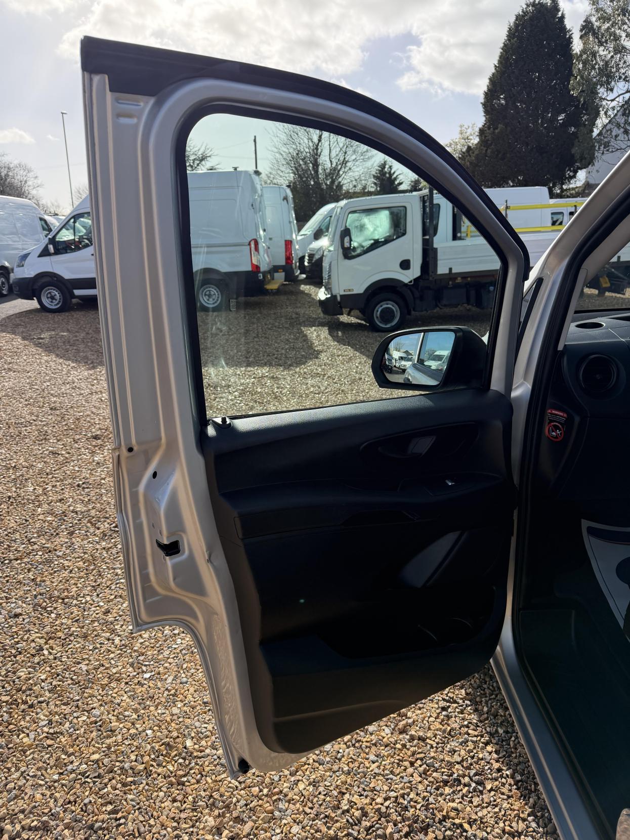 Mercedes-Benz Vito 1.6 111 CDI Panel Van 6dr Diesel Manual FWD L2 Euro 6 (114 ps)