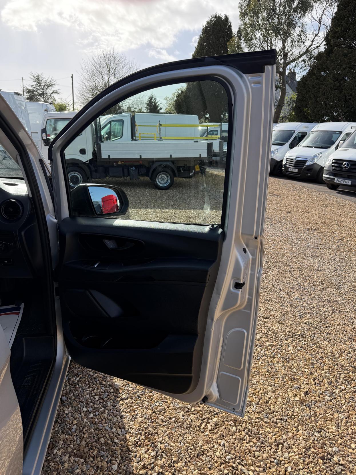 Mercedes-Benz Vito 1.6 111 CDI Panel Van 6dr Diesel Manual FWD L2 Euro 6 (114 ps)