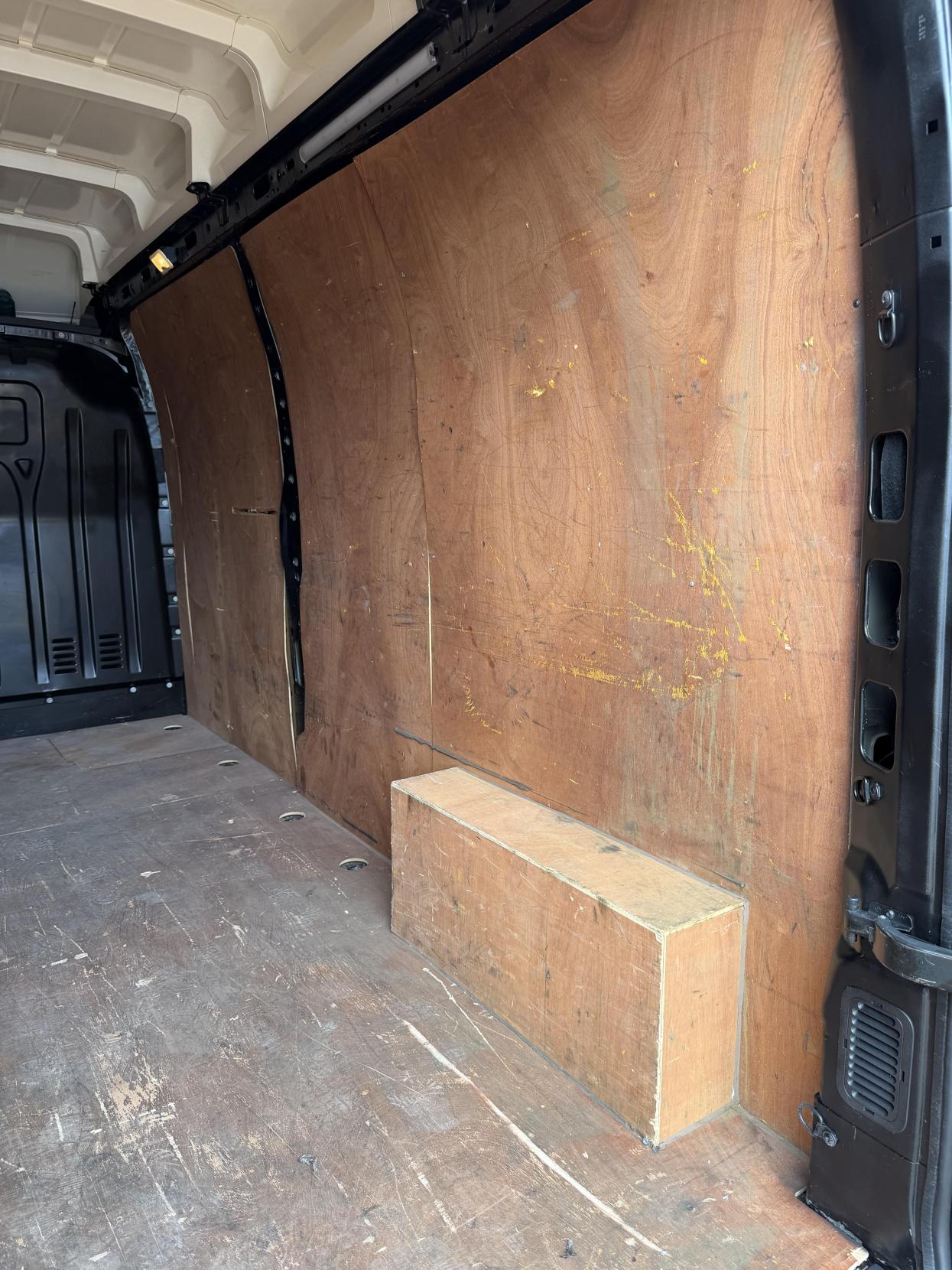 2017 Renault Master 2.3 dCi 35 Business Panel Van 5dr Diesel Manual FWD LWB High Roof Euro 6 (130 ps) - Thumbnail 41