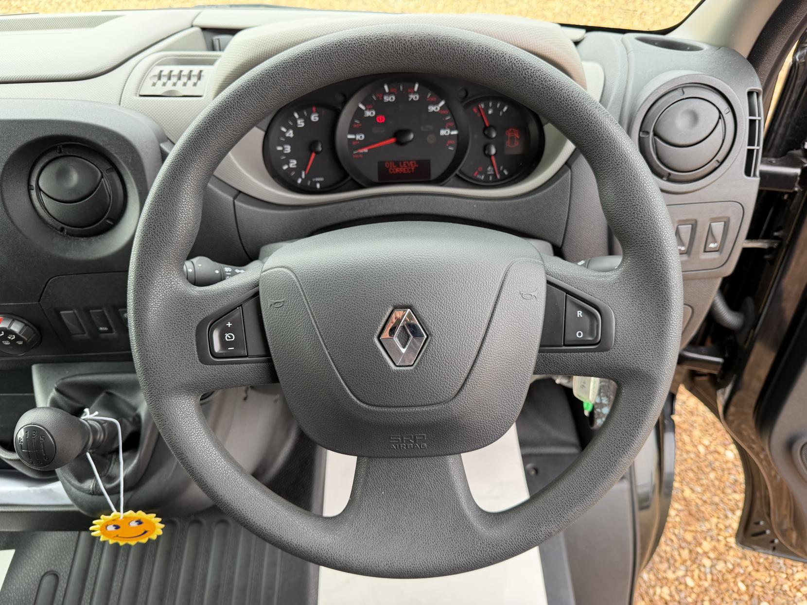 2017 Renault Master 2.3 dCi 35 Business Panel Van 5dr Diesel Manual FWD LWB High Roof Euro 6 (130 ps) - Thumbnail 13