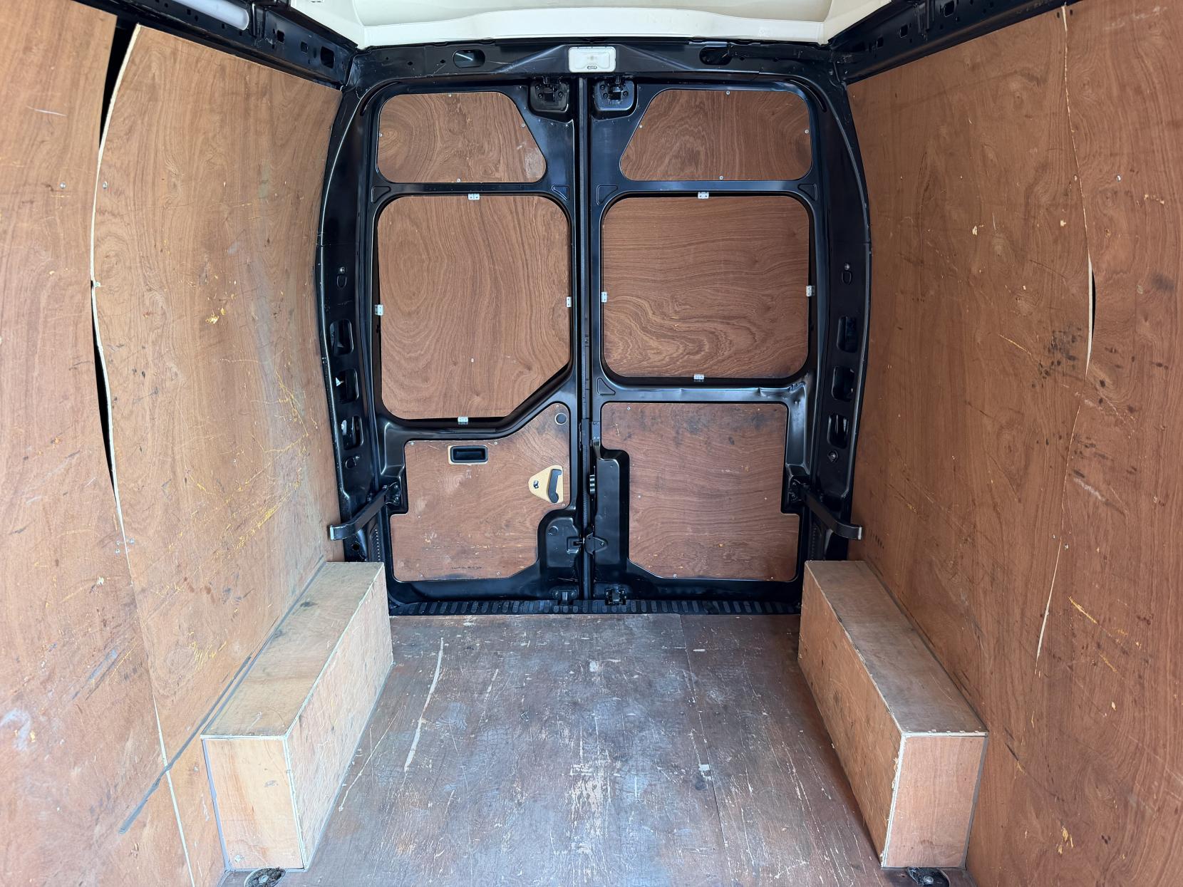 2017 Renault Master 2.3 dCi 35 Business Panel Van 5dr Diesel Manual FWD LWB High Roof Euro 6 (130 ps) - Thumbnail 35