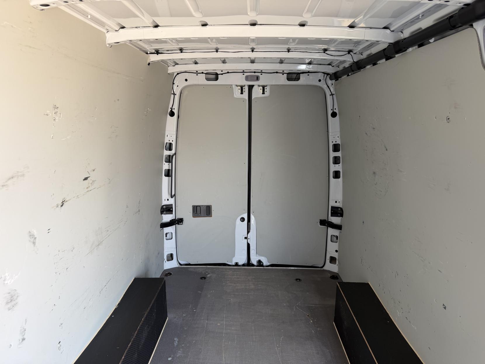 2017 Mercedes-Benz Sprinter 2.1 314 CDi Panel Van 5dr Diesel Manual RWD L3 H3 (218 g/km, 140 bhp) - Thumbnail 21