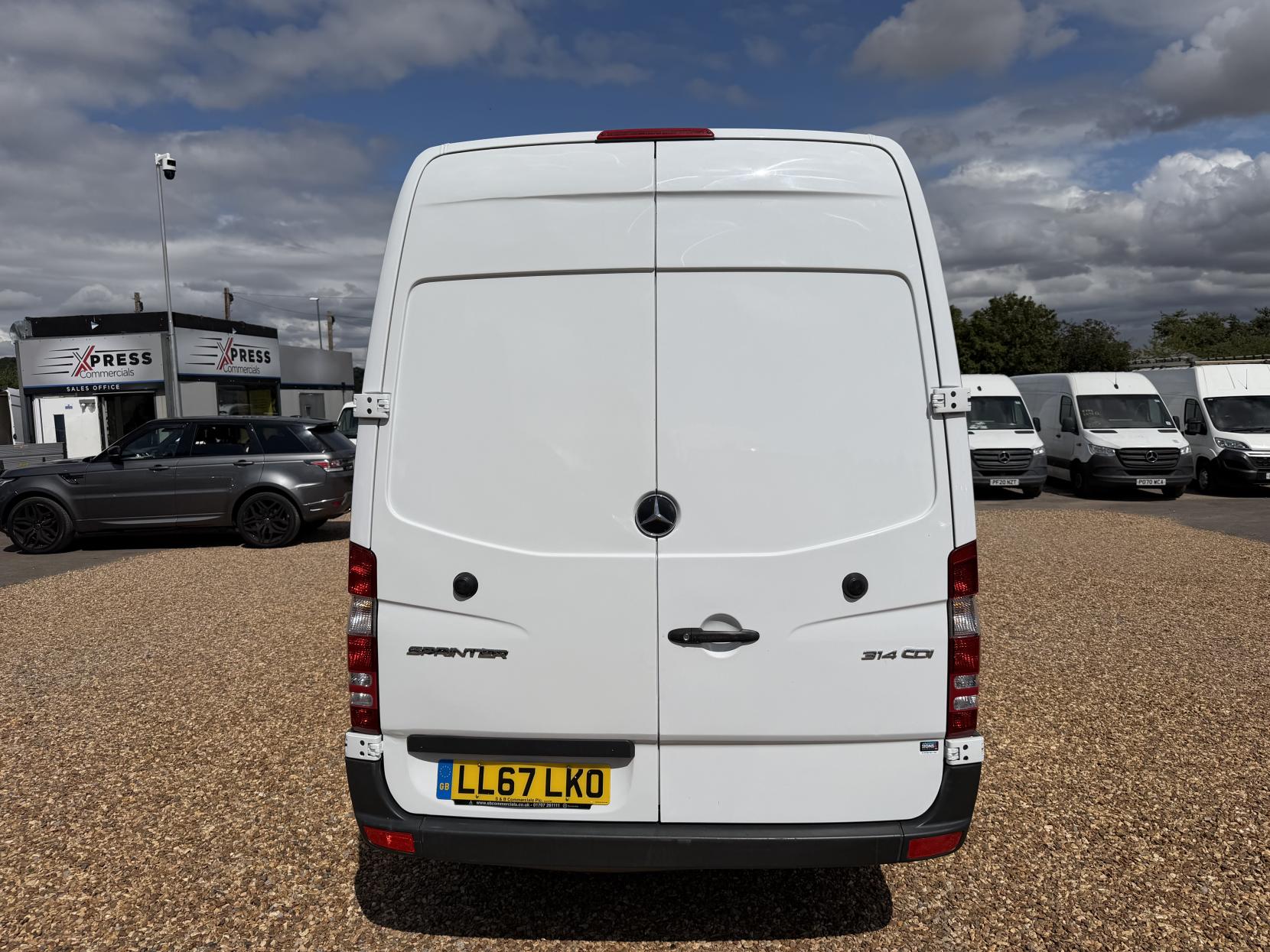 2017 Mercedes-Benz Sprinter 2.1 314 CDi Panel Van 5dr Diesel Manual RWD L3 H3 (218 g/km, 140 bhp) - Thumbnail 9