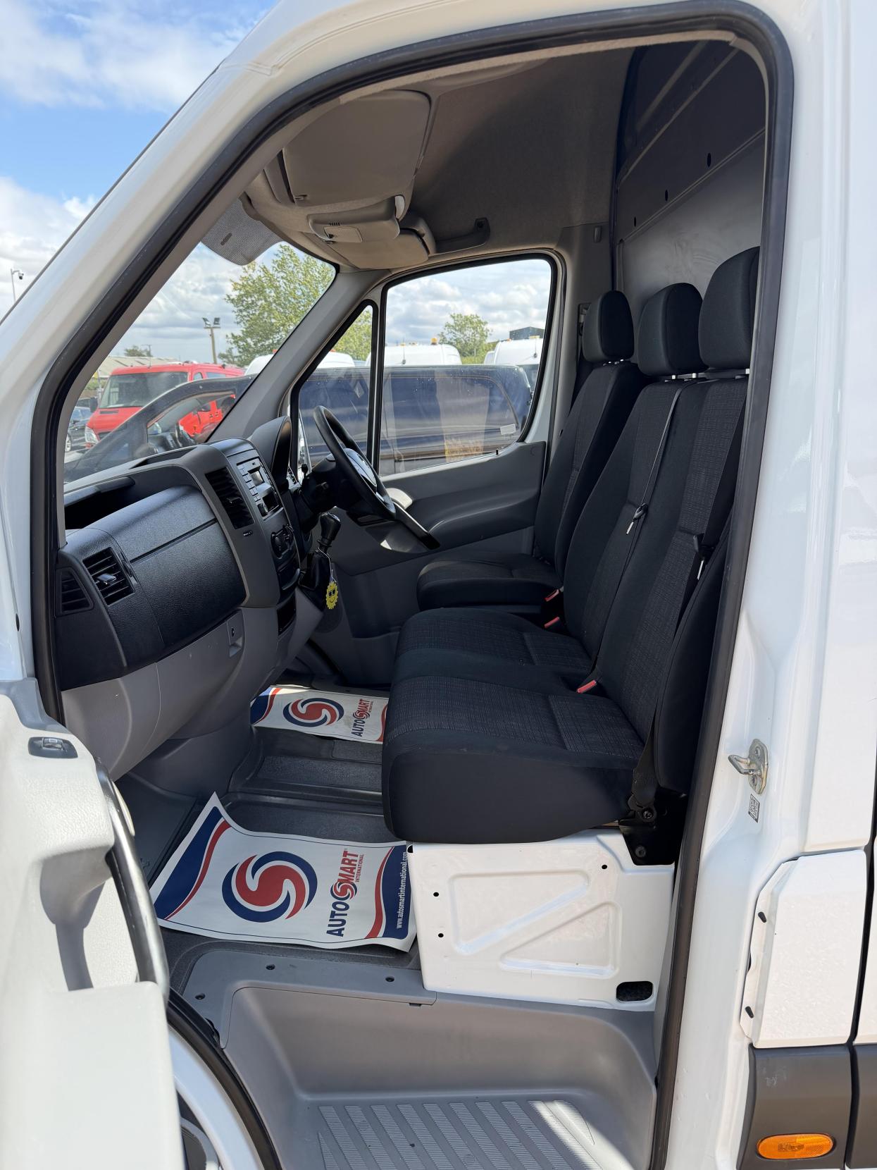 2017 Mercedes-Benz Sprinter 2.1 314 CDi Panel Van 5dr Diesel Manual RWD L3 H3 (218 g/km, 140 bhp) - Thumbnail 19