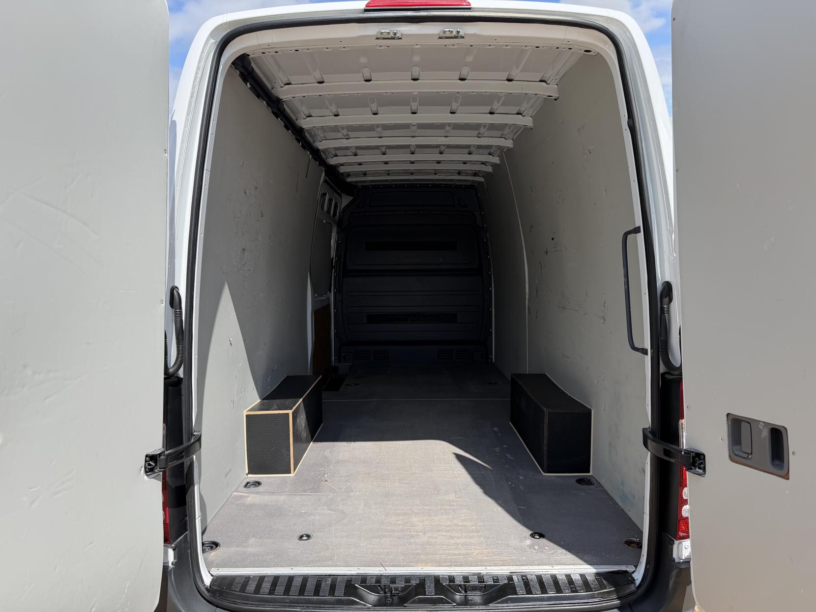 2017 Mercedes-Benz Sprinter 2.1 314 CDi Panel Van 5dr Diesel Manual RWD L3 H3 (218 g/km, 140 bhp) - Thumbnail 3