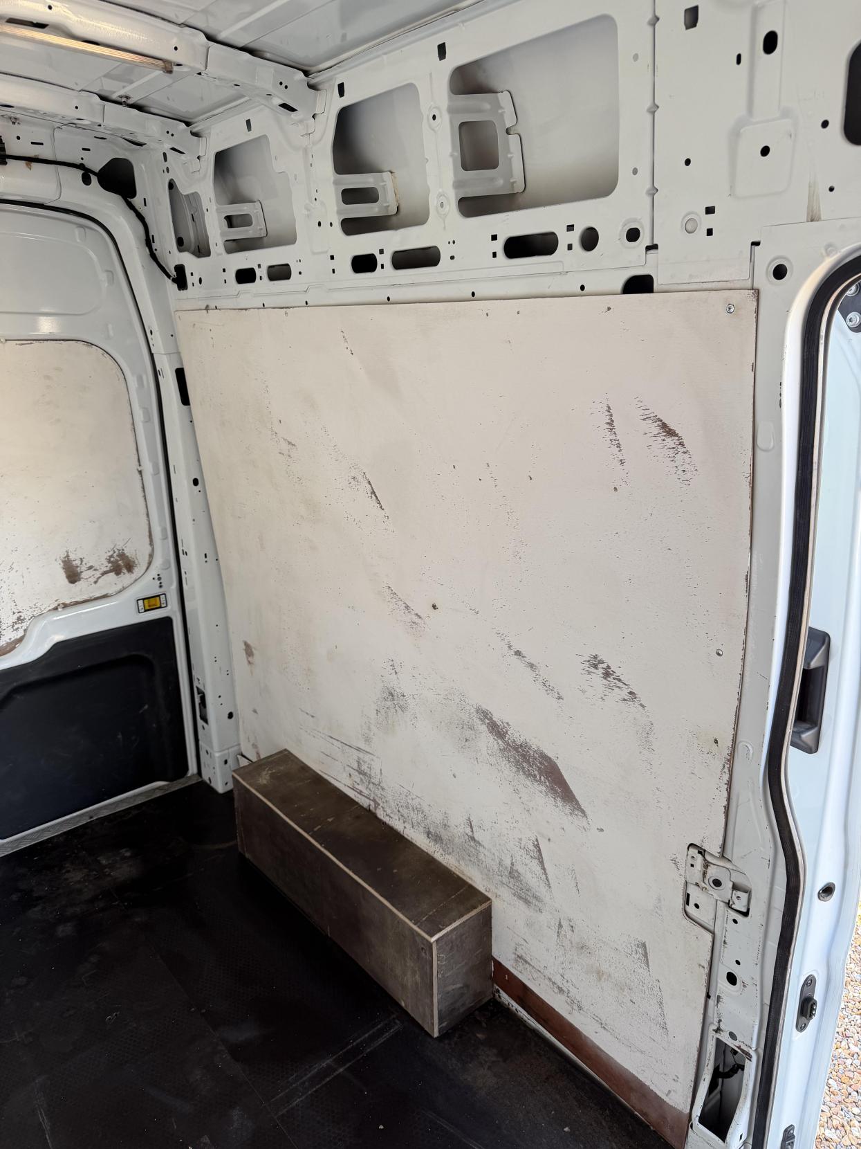 Ford Transit 2.0 350 EcoBlue Leader Panel Van 5dr Diesel Manual RWD L2 H3 Euro 6 (s/s) (130 ps)