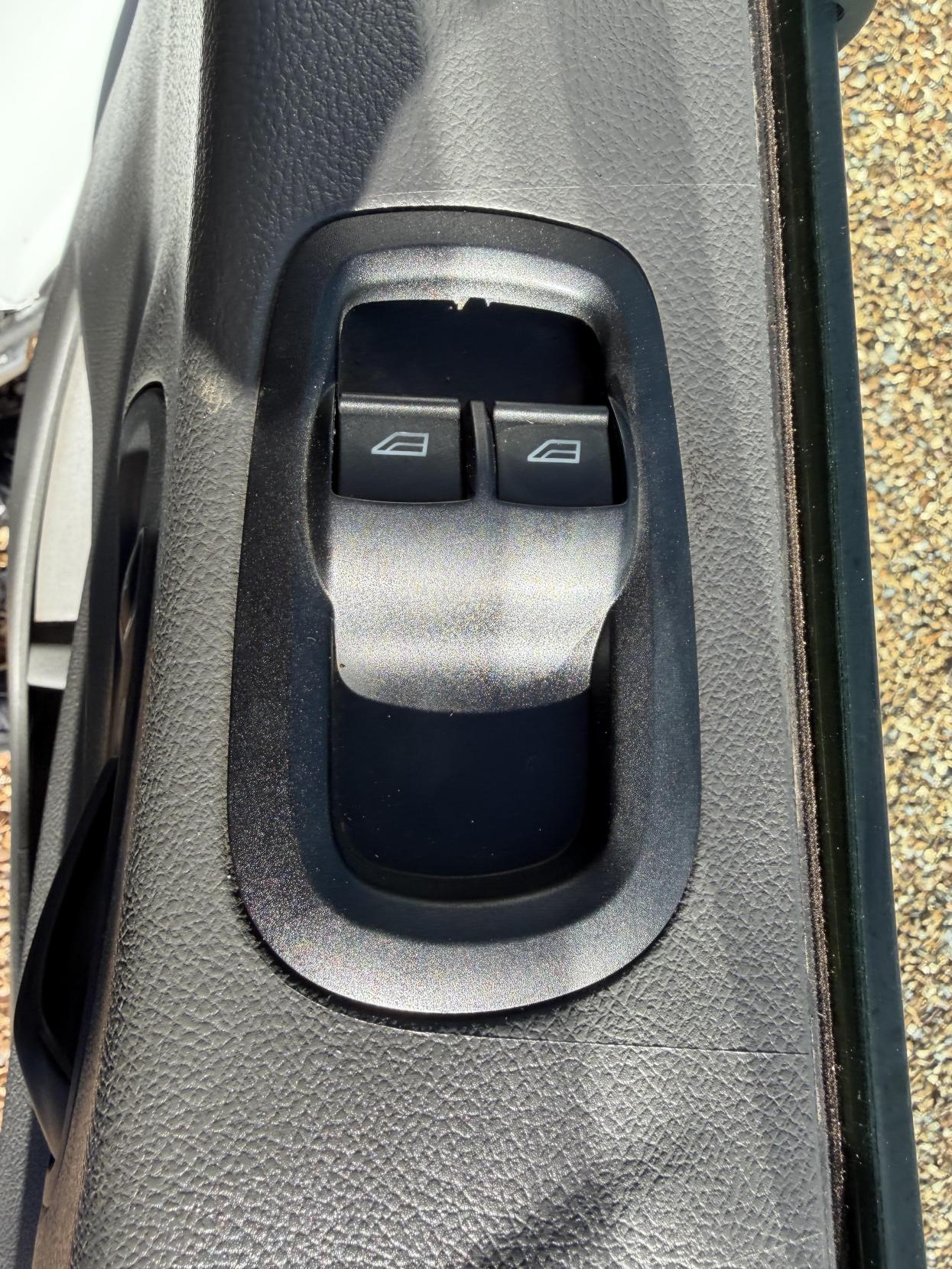 Ford Transit 2.0 350 EcoBlue Leader Panel Van 5dr Diesel Manual RWD L2 H3 Euro 6 (s/s) (130 ps)