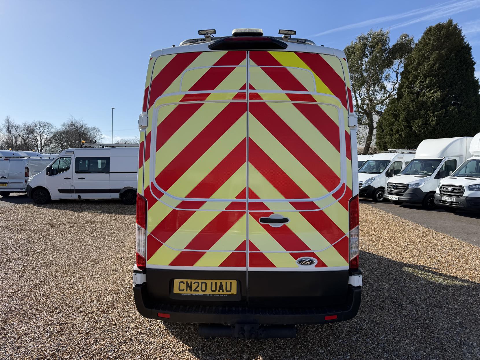 Ford Transit 2.0 350 EcoBlue Leader Panel Van 5dr Diesel Manual RWD L2 H3 Euro 6 (s/s) (130 ps)