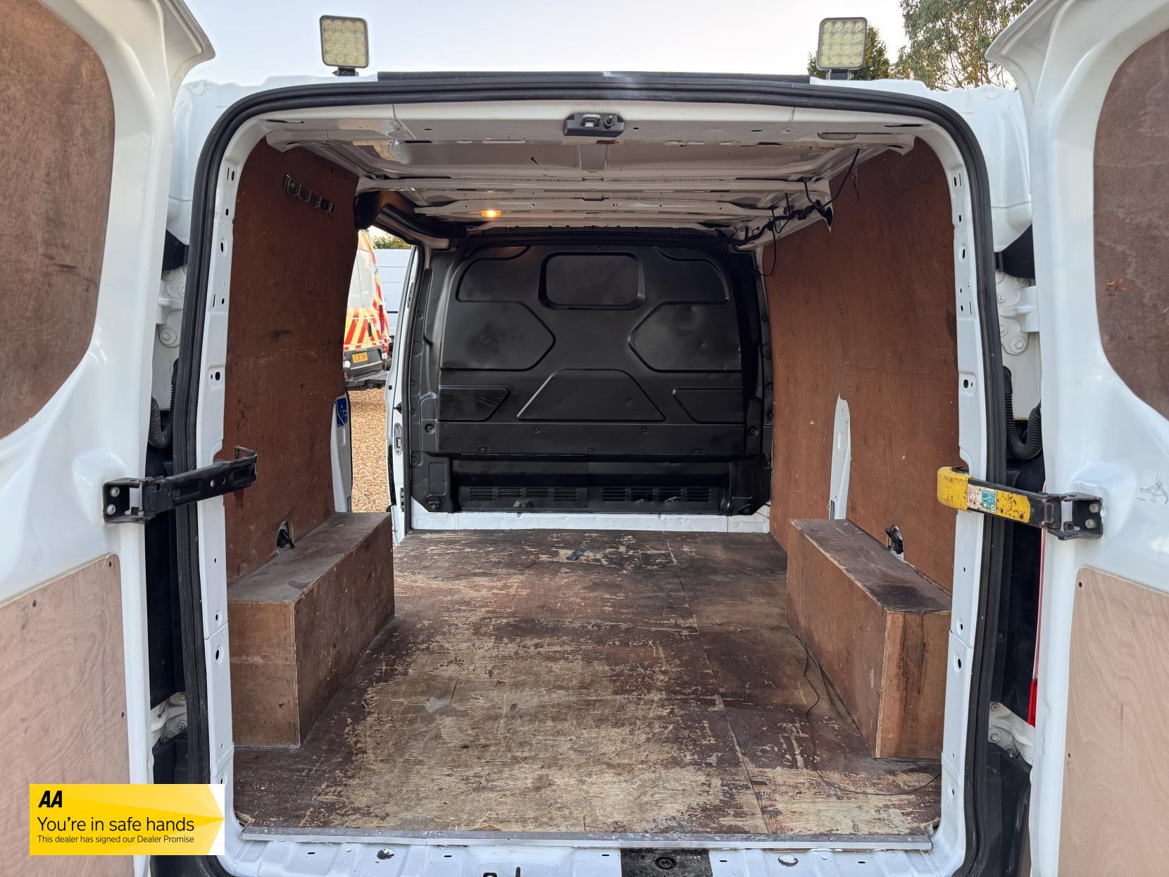 Ford Transit Custom 2.2 TDCi 290 Trend Combi Van 5dr Diesel Manual L2 H1 (191 g/km, 98 bhp)