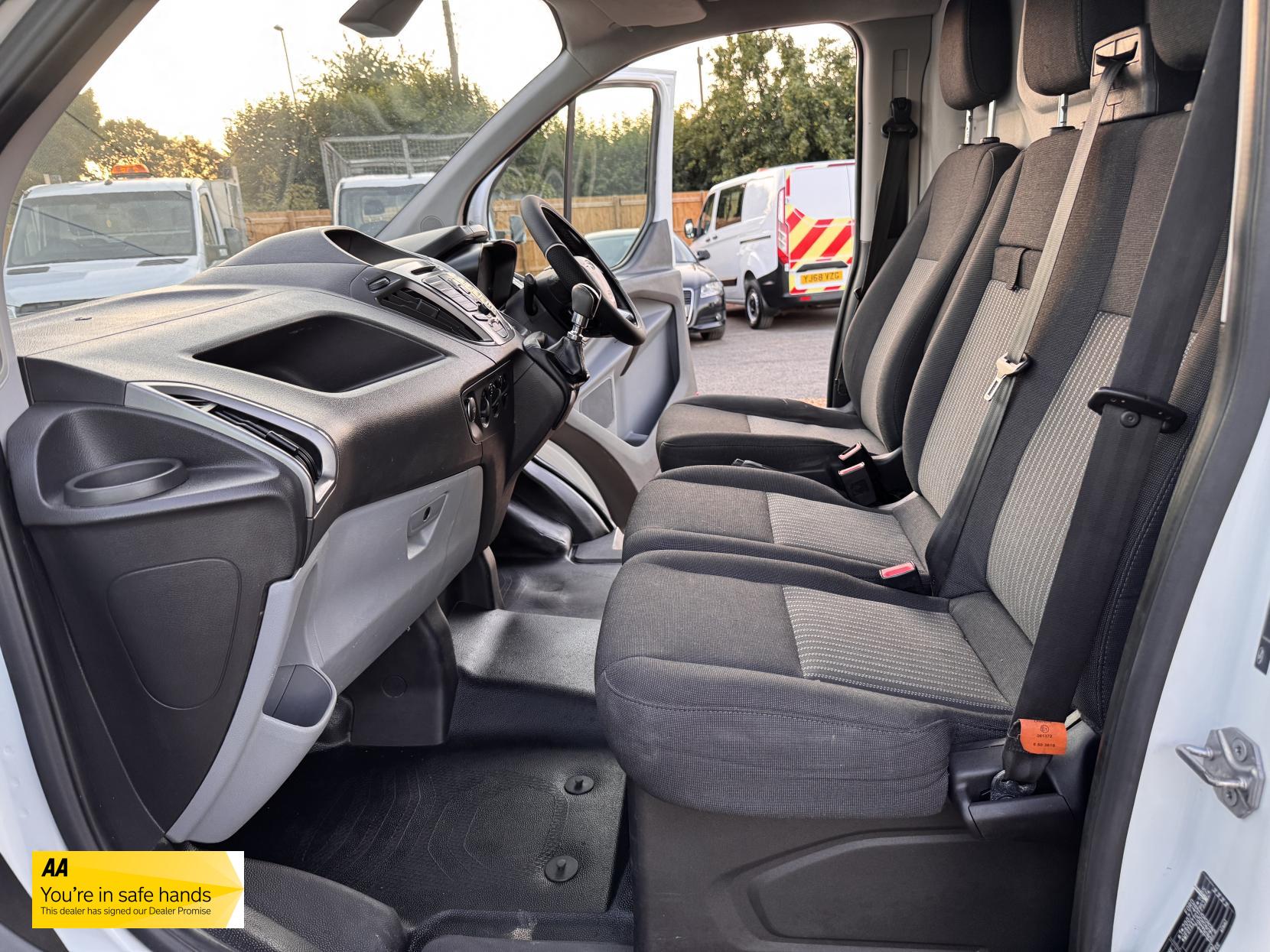 Ford Transit Custom 2.2 TDCi 290 Trend Combi Van 5dr Diesel Manual L2 H1 (191 g/km, 98 bhp)