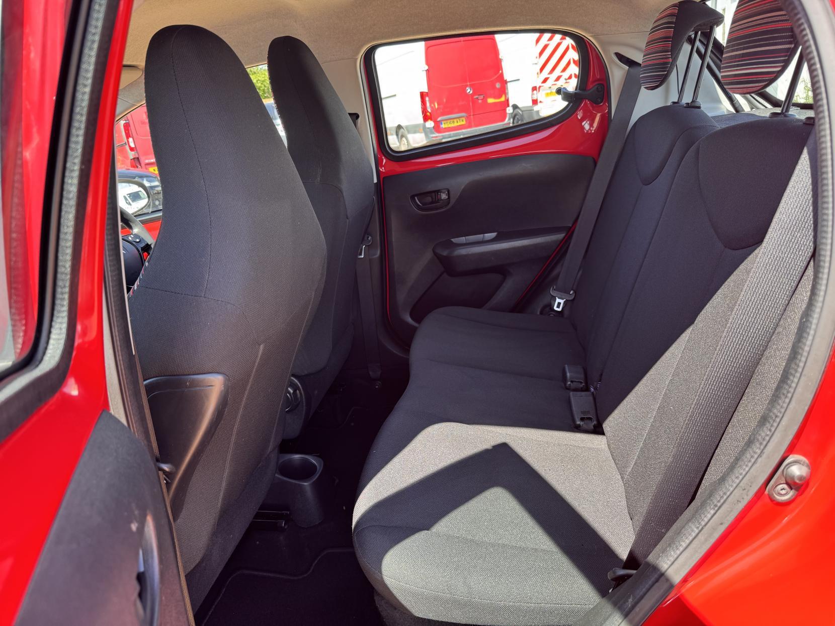 Citroen C1 1.2 PureTech Feel Hatchback 5dr Petrol Manual Euro 6 (82 ps)
