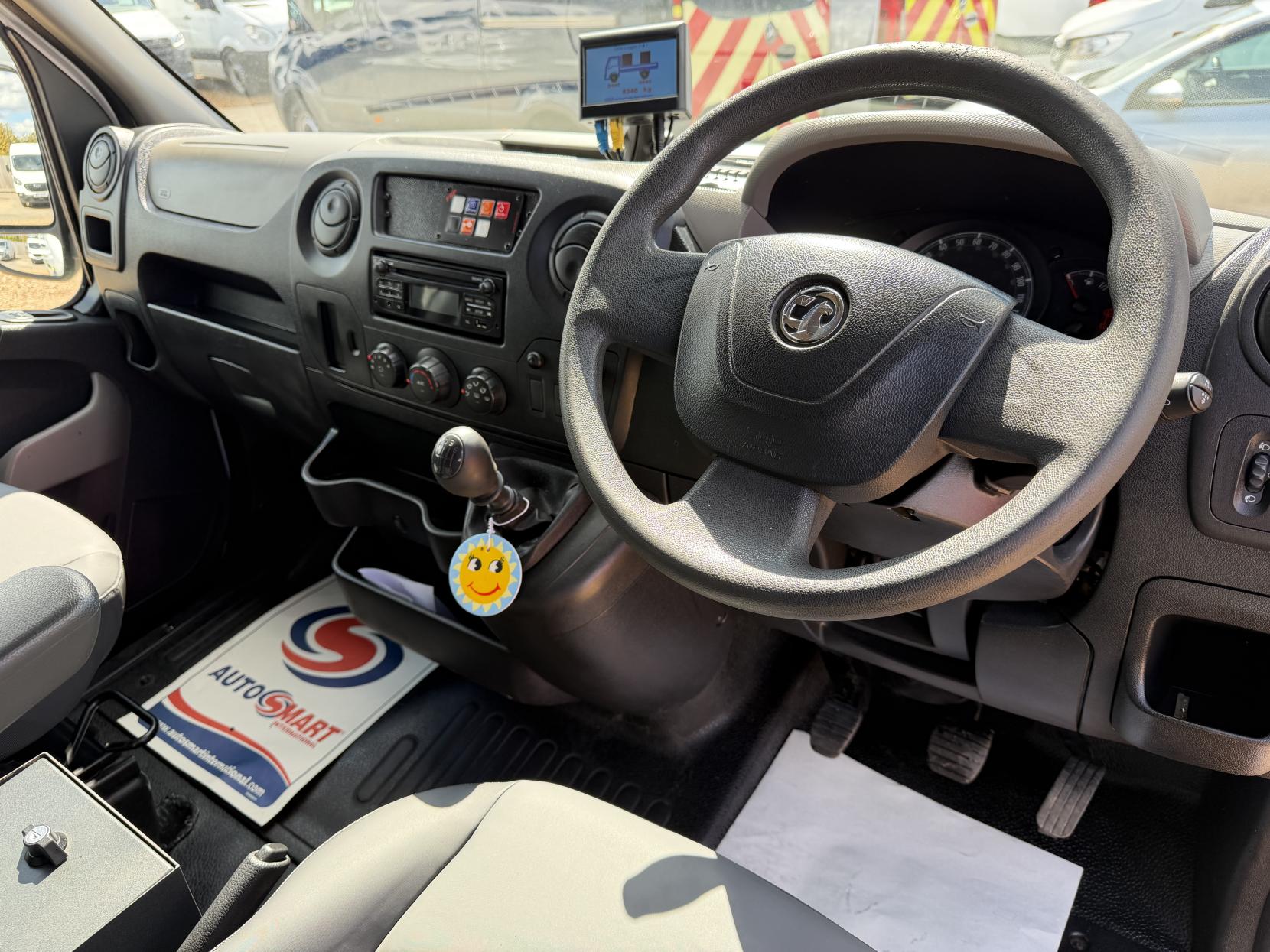 2018 Vauxhall Movano 2.3 CDTi 3500 Panel Van 5dr Diesel Manual FWD L2 H2 Euro 6 (130 ps) - Thumbnail 2
