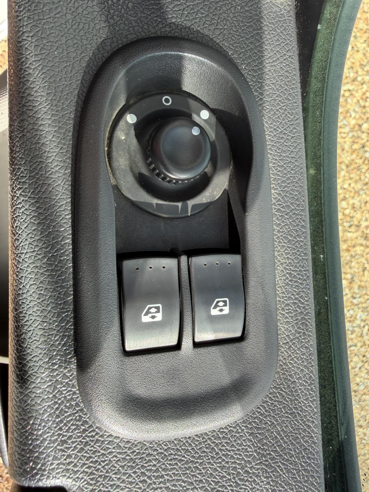 2018 Vauxhall Movano 2.3 CDTi 3500 Panel Van 5dr Diesel Manual FWD L2 H2 Euro 6 (130 ps) - Thumbnail 17