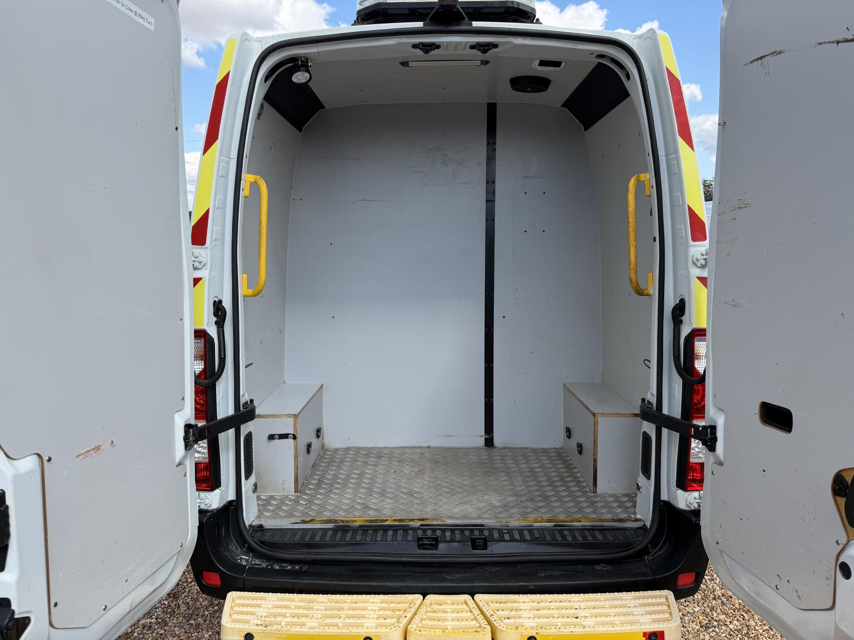 2018 Vauxhall Movano 2.3 CDTi 3500 Panel Van 5dr Diesel Manual FWD L2 H2 Euro 6 (130 ps) - Thumbnail 57