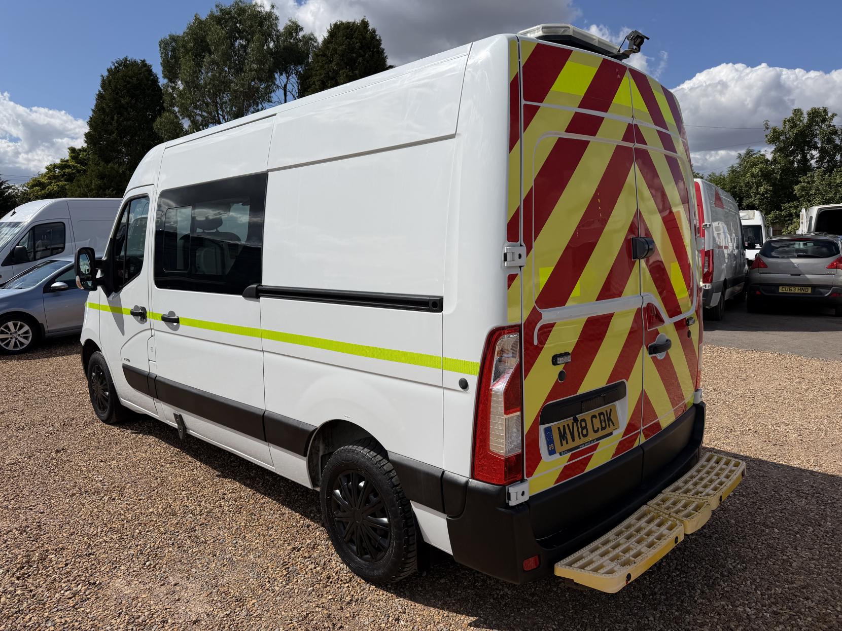 2018 Vauxhall Movano 2.3 CDTi 3500 Panel Van 5dr Diesel Manual FWD L2 H2 Euro 6 (130 ps) - Thumbnail 9