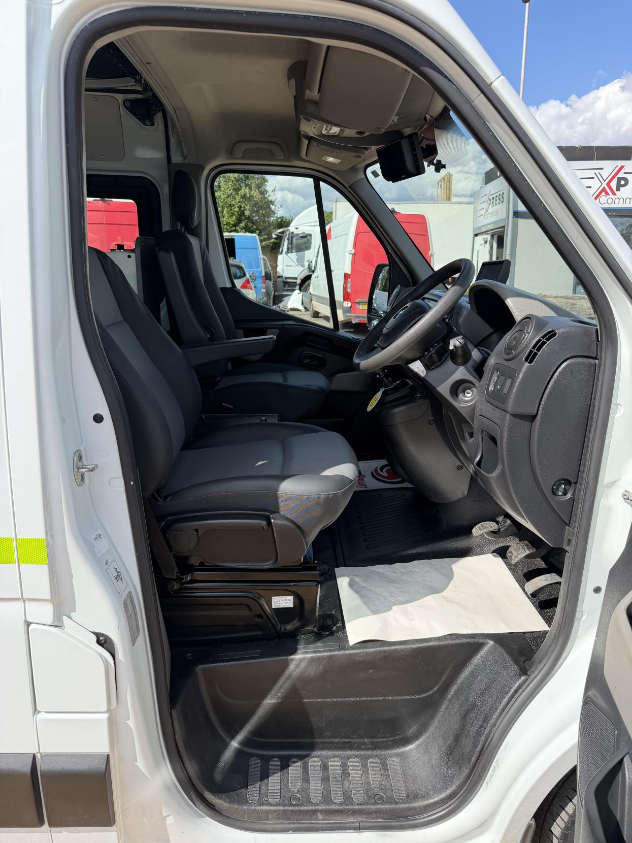2018 Vauxhall Movano 2.3 CDTi 3500 Panel Van 5dr Diesel Manual FWD L2 H2 Euro 6 (130 ps) - Thumbnail 15