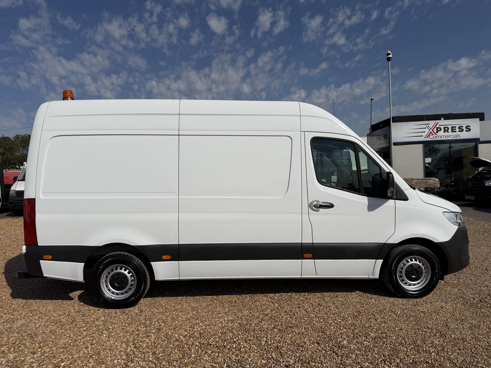 2020 Mercedes-Benz Sprinter 2.1 316 CDI Panel Van 5dr Diesel Manual RWD L2 H2 Euro 6 (163 ps) - Thumbnail 12