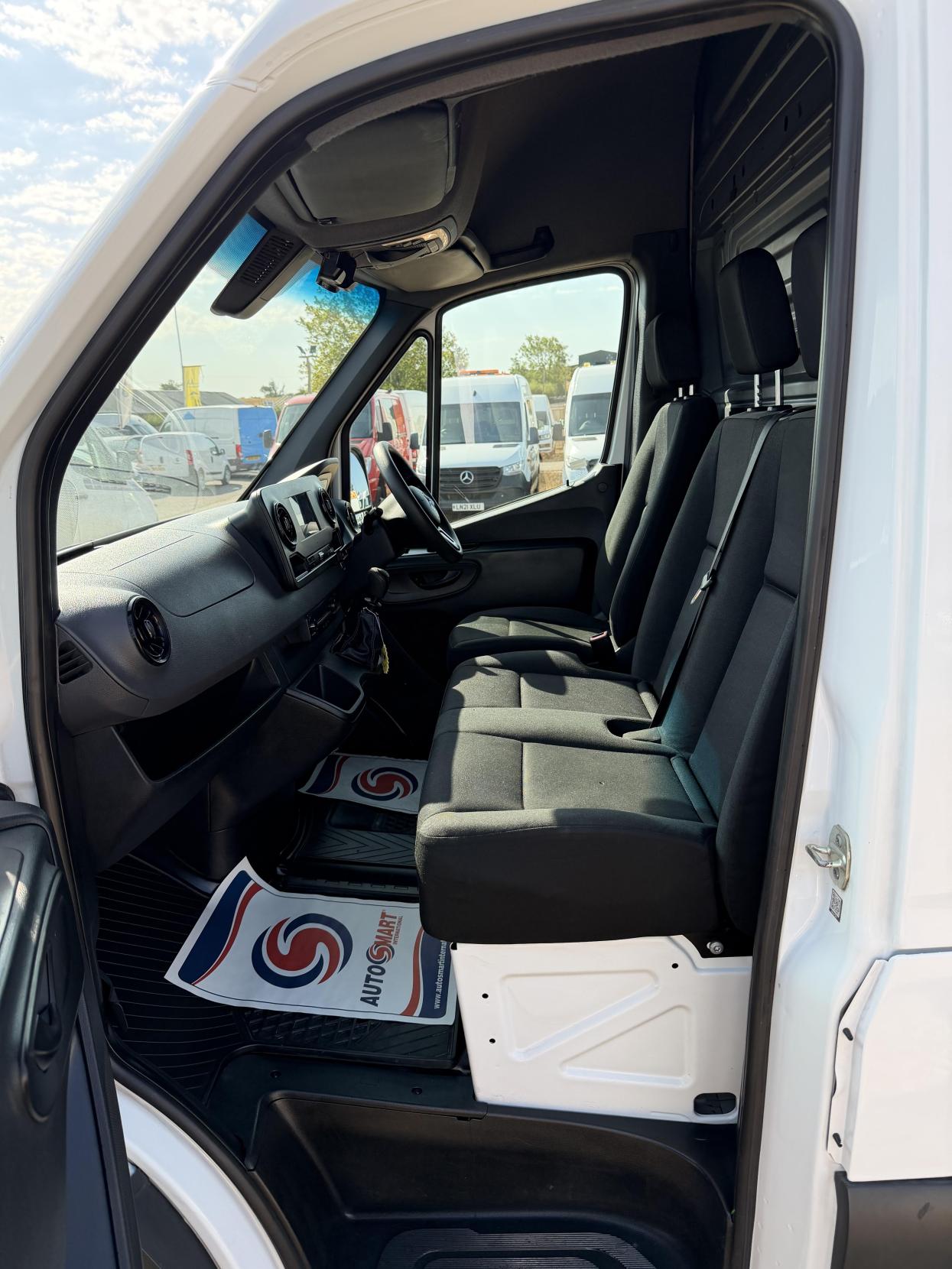 2020 Mercedes-Benz Sprinter 2.1 316 CDI Panel Van 5dr Diesel Manual RWD L2 H2 Euro 6 (163 ps) - Thumbnail 15