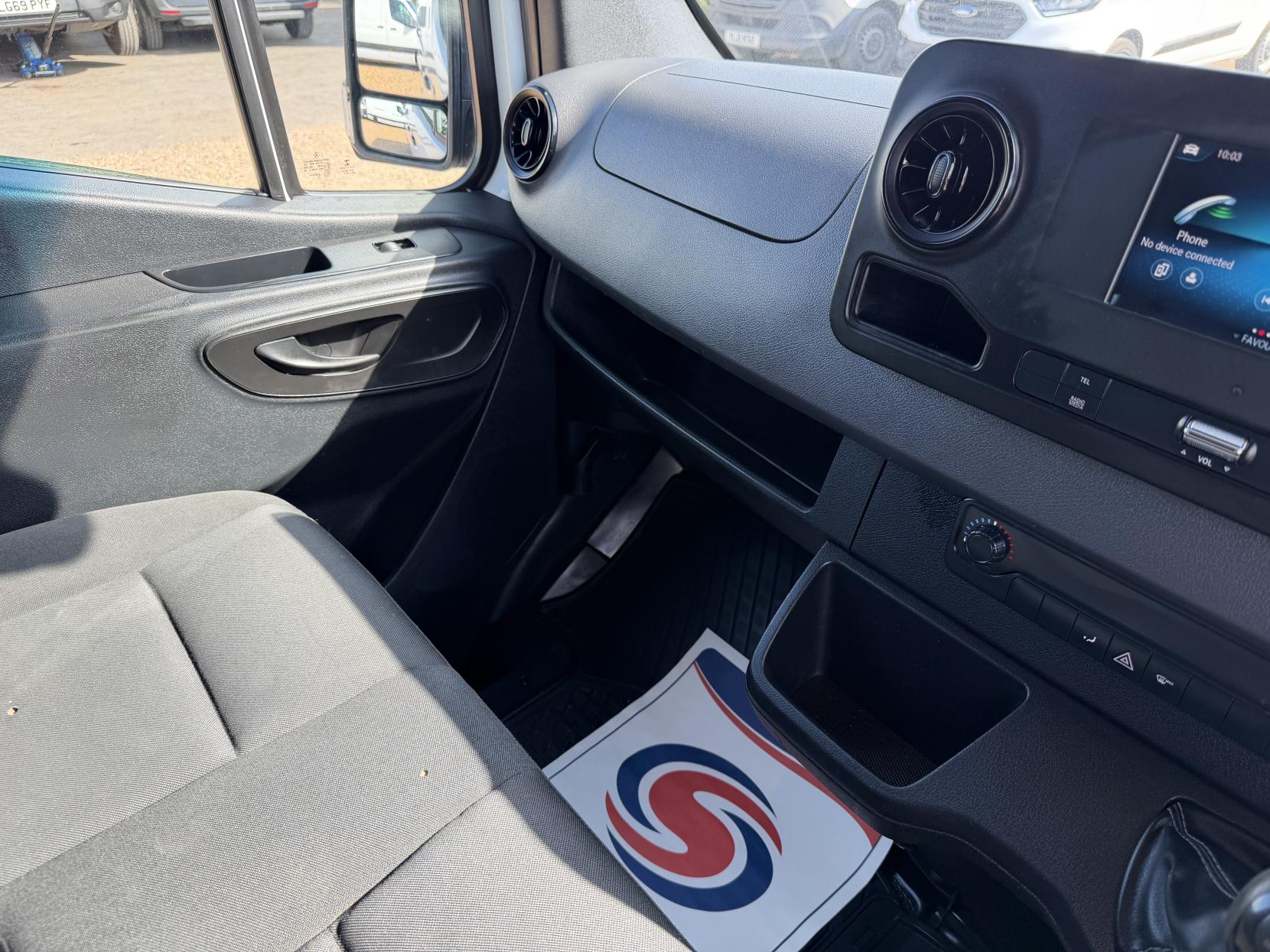 2020 Mercedes-Benz Sprinter 2.1 316 CDI Panel Van 5dr Diesel Manual RWD L2 H2 Euro 6 (163 ps) - Thumbnail 33