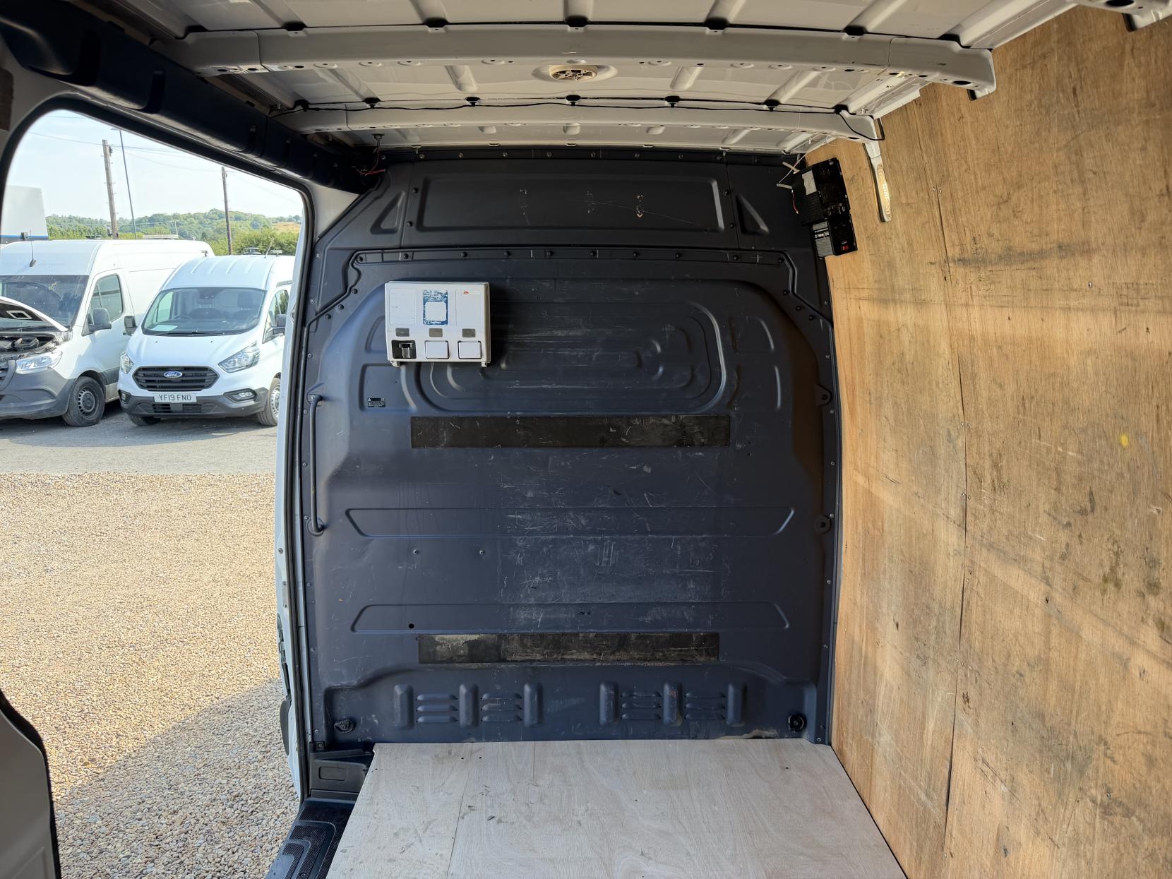 2020 Mercedes-Benz Sprinter 2.1 316 CDI Panel Van 5dr Diesel Manual RWD L2 H2 Euro 6 (163 ps) - Thumbnail 38