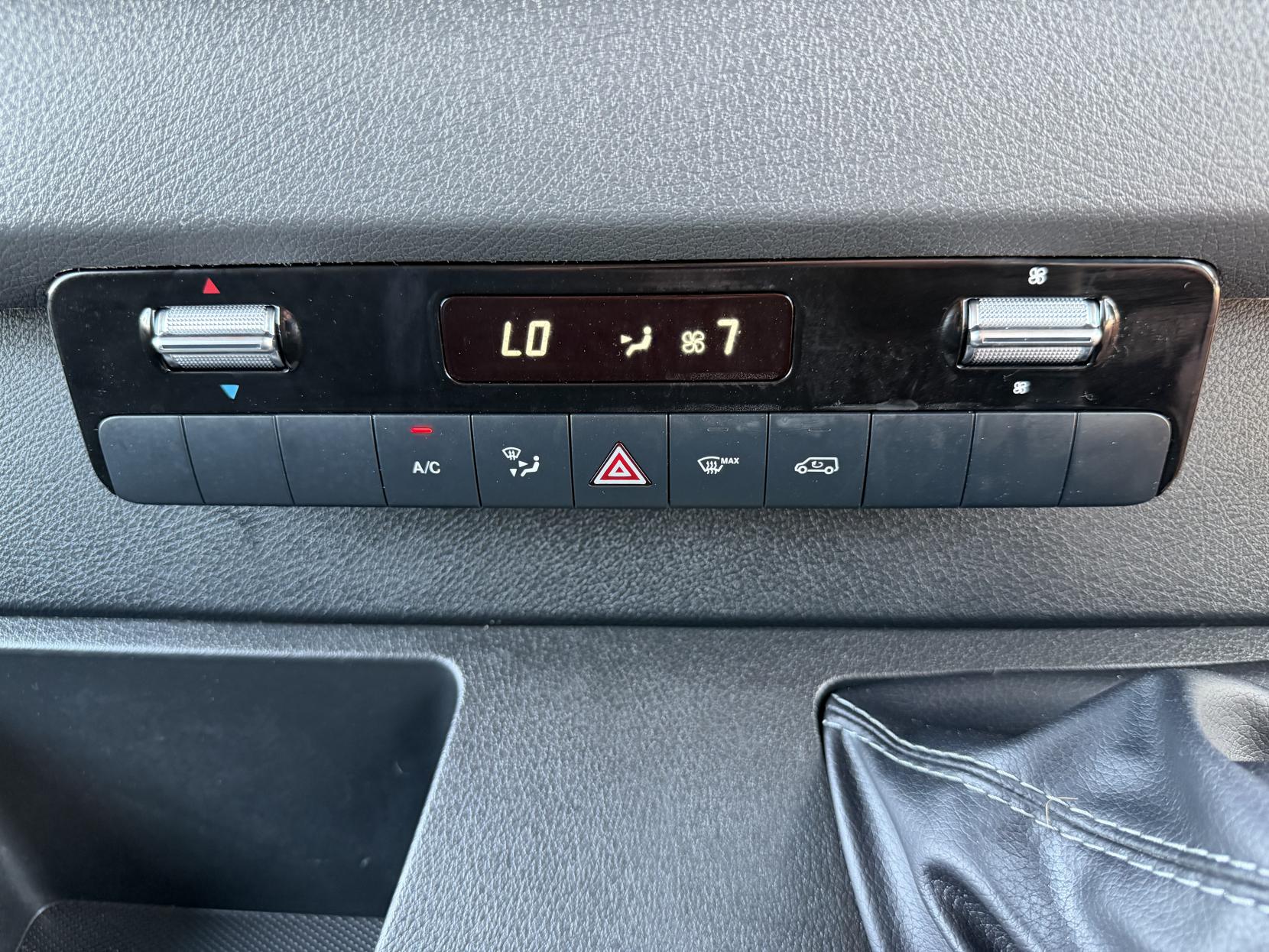2021 Mercedes-Benz Sprinter 2.1 314 CDI Premium Panel Van 5dr Diesel Manual FWD L2 H2 Euro 6 (s/s) (143 ps) - Thumbnail 29