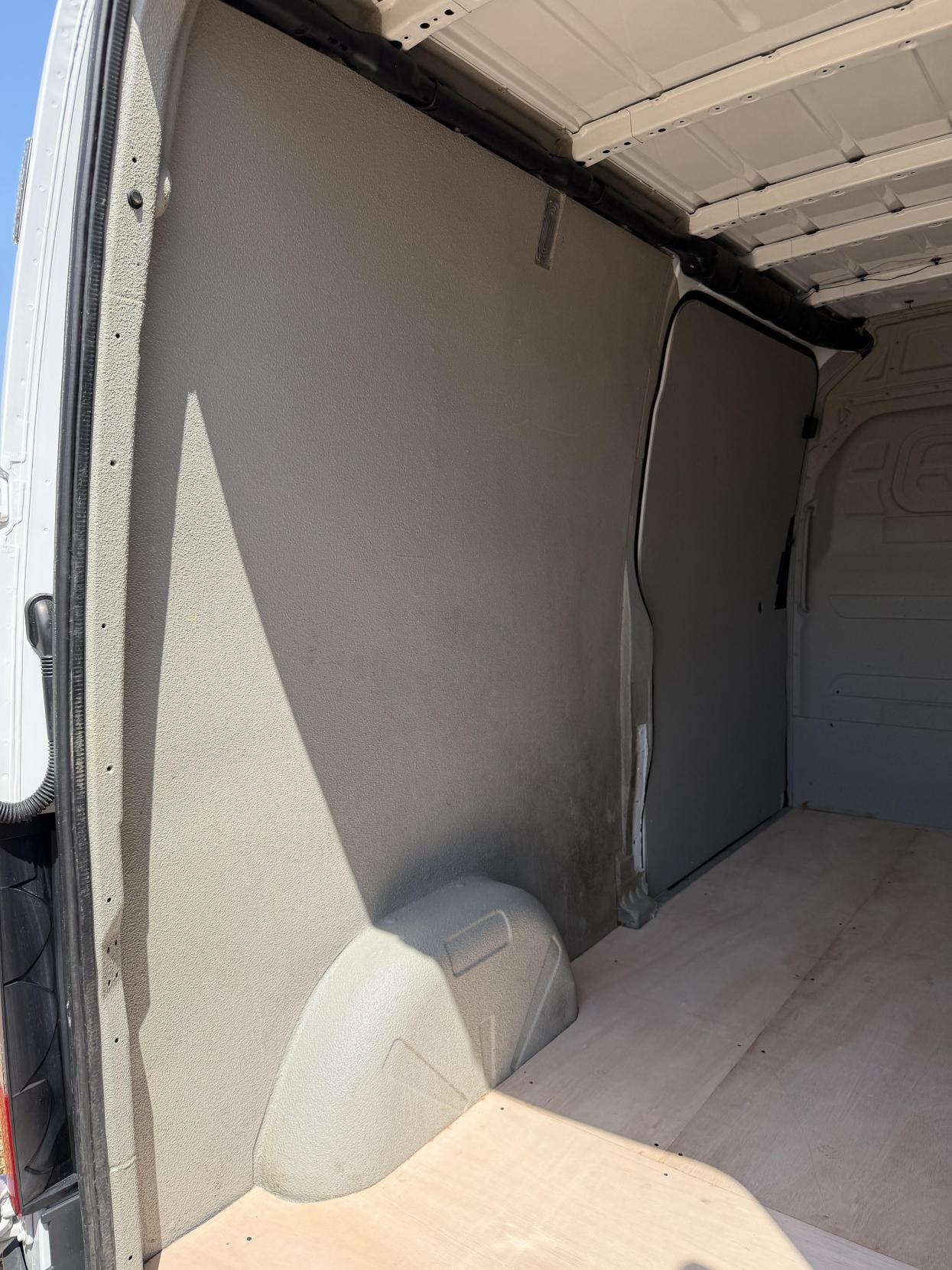 2021 Mercedes-Benz Sprinter 2.1 314 CDI Premium Panel Van 5dr Diesel Manual FWD L2 H2 Euro 6 (s/s) (143 ps) - Thumbnail 44