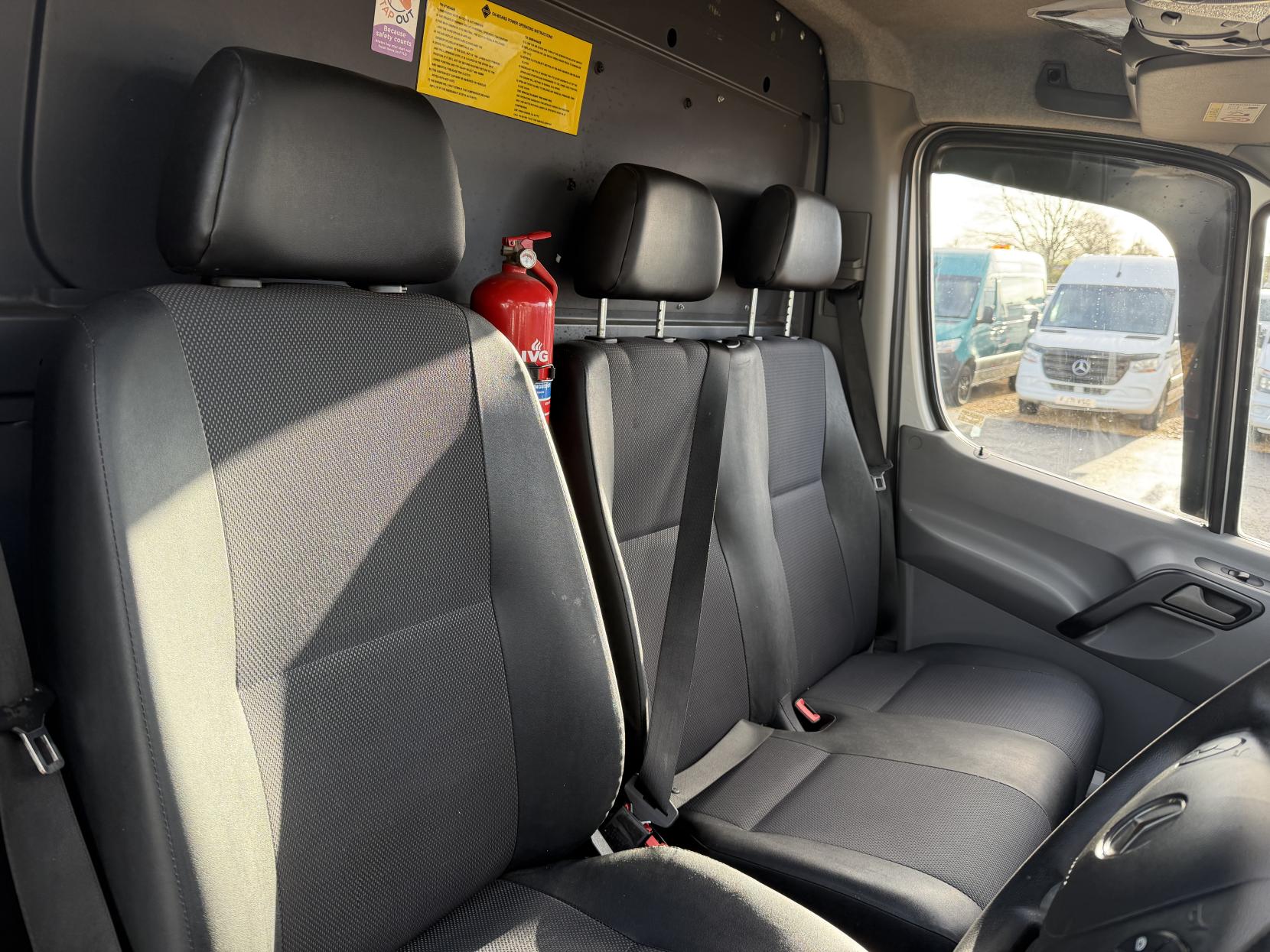 Mercedes-Benz Sprinter 2.1 313 CDi BlueEFFICIENCY Panel Van 4dr Diesel Manual RWD L1 H3 (211 g/km, 129 bhp)