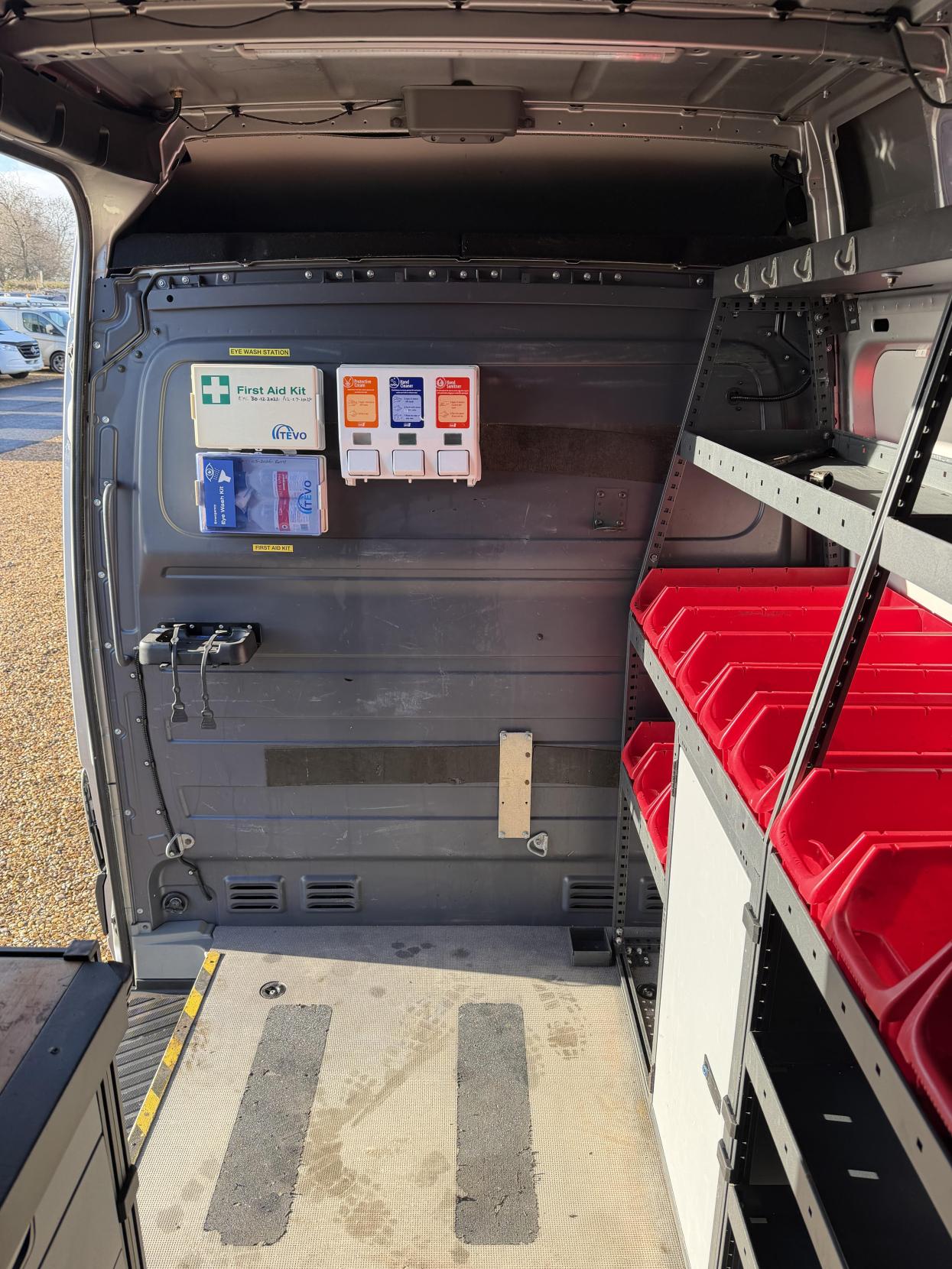 Mercedes-Benz Sprinter 2.1 313 CDi BlueEFFICIENCY Panel Van 4dr Diesel Manual RWD L1 H3 (211 g/km, 129 bhp)