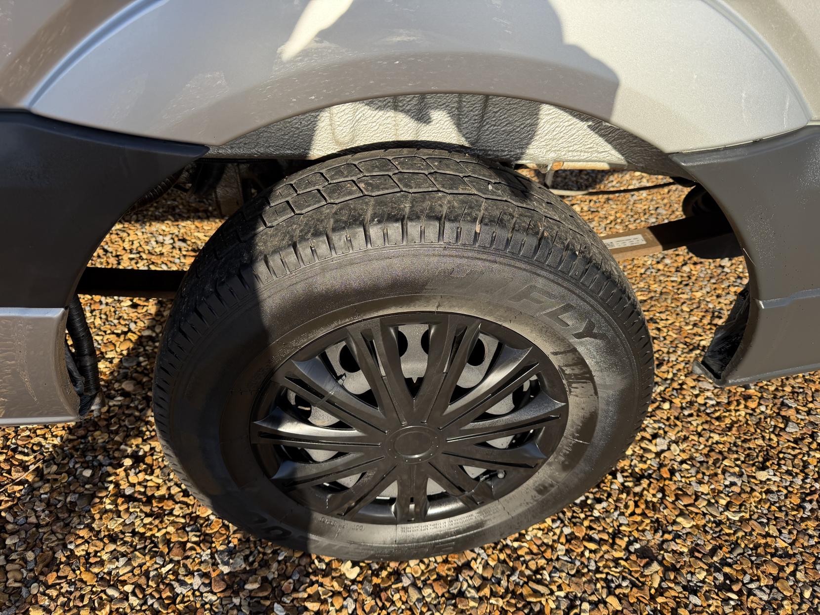 Mercedes-Benz Sprinter 2.1 313 CDi BlueEFFICIENCY Panel Van 4dr Diesel Manual RWD L1 H3 (211 g/km, 129 bhp)