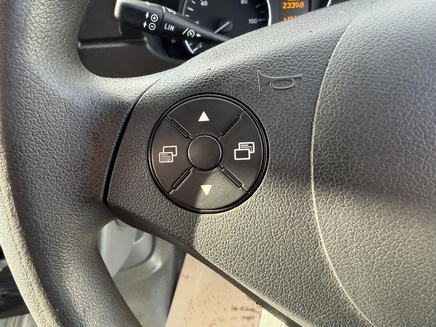 Mercedes-Benz Sprinter 2.1 313 CDi BlueEFFICIENCY Panel Van 4dr Diesel Manual RWD L1 H3 (211 g/km, 129 bhp)