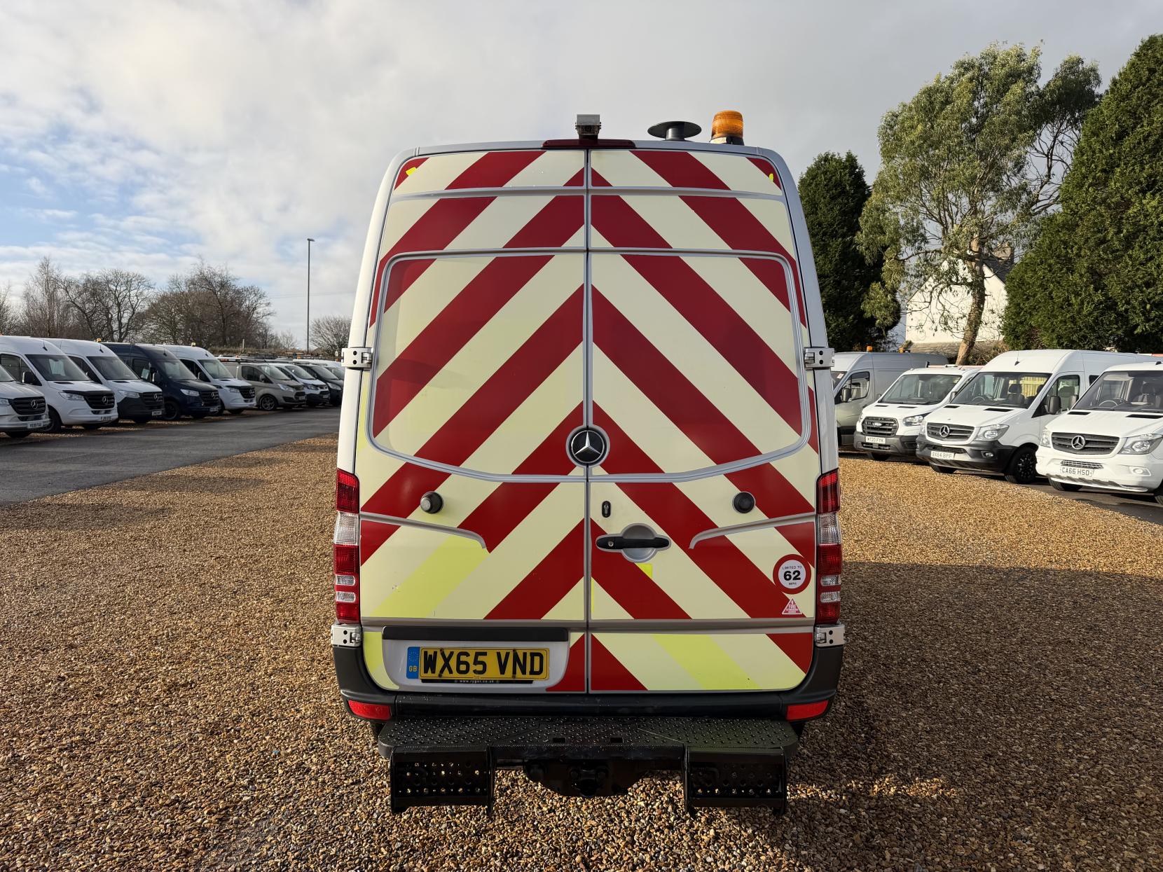 Mercedes-Benz Sprinter 2.1 313 CDi BlueEFFICIENCY Panel Van 4dr Diesel Manual RWD L1 H3 (211 g/km, 129 bhp)